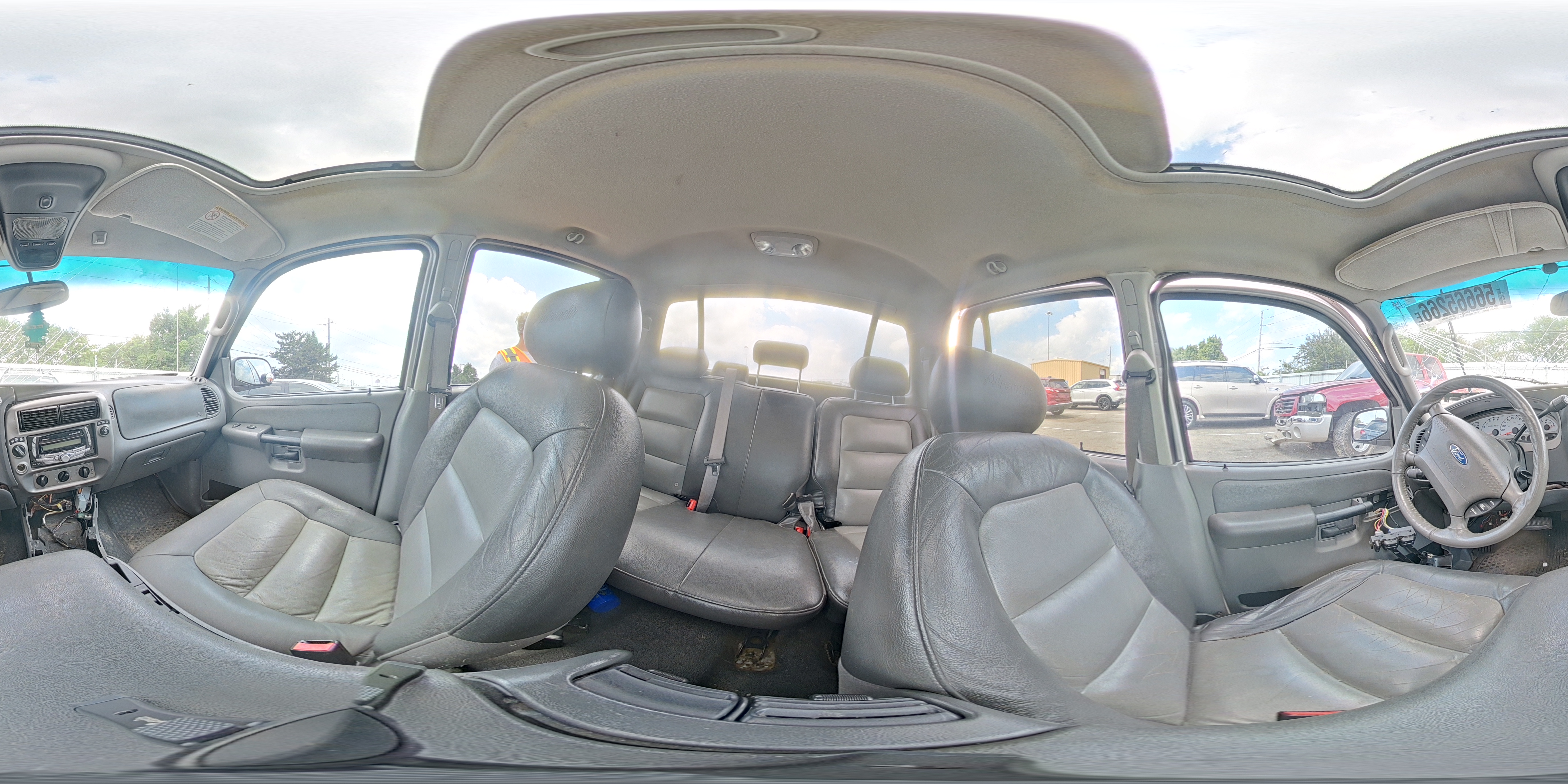 2005 Ford Explorer Sport Trac Silver vin: 1FMZU77KX5UB74651