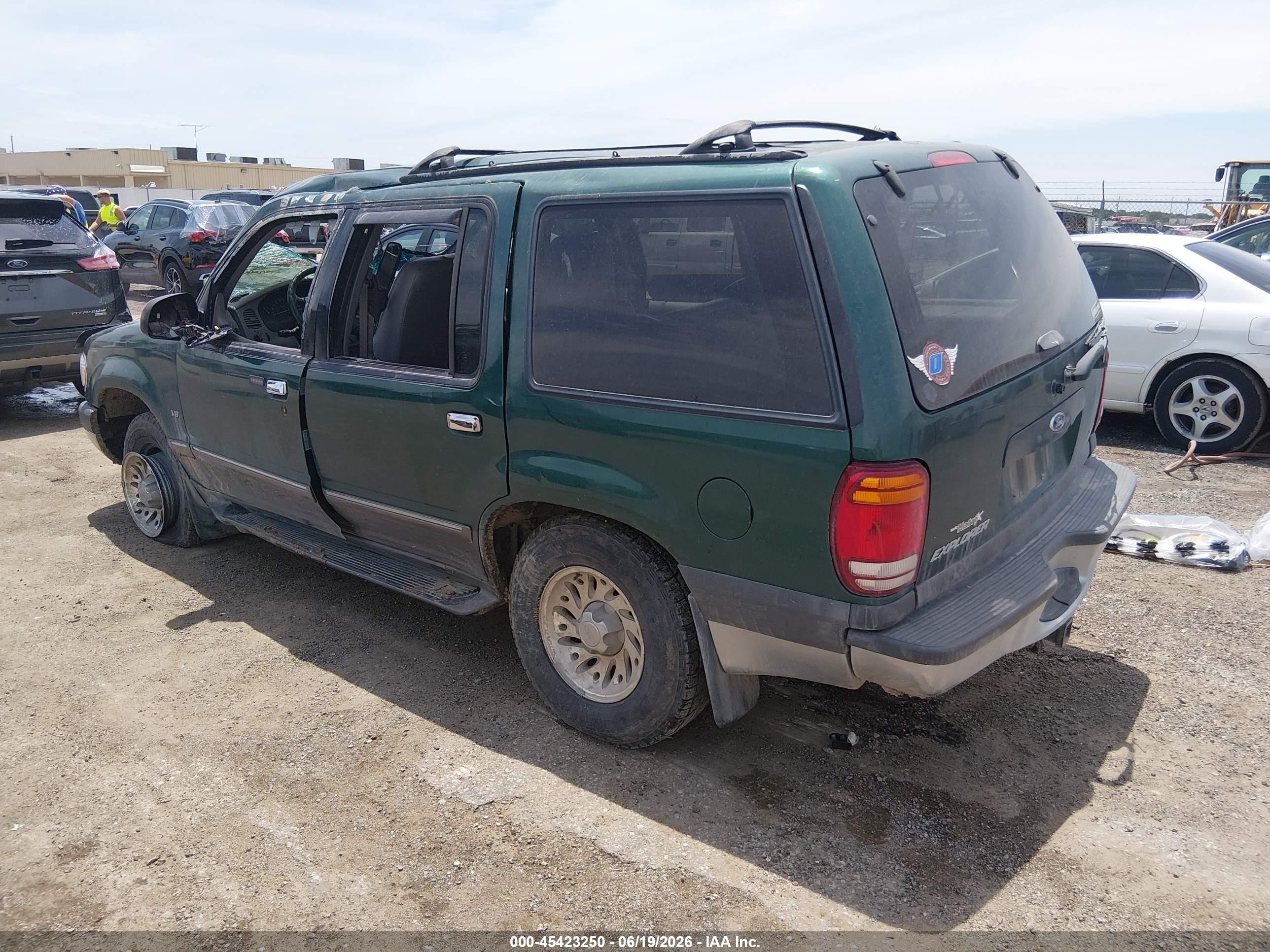 2000 Ford Explorer Xlt Green vin: 1FMZU83P1YZA73092