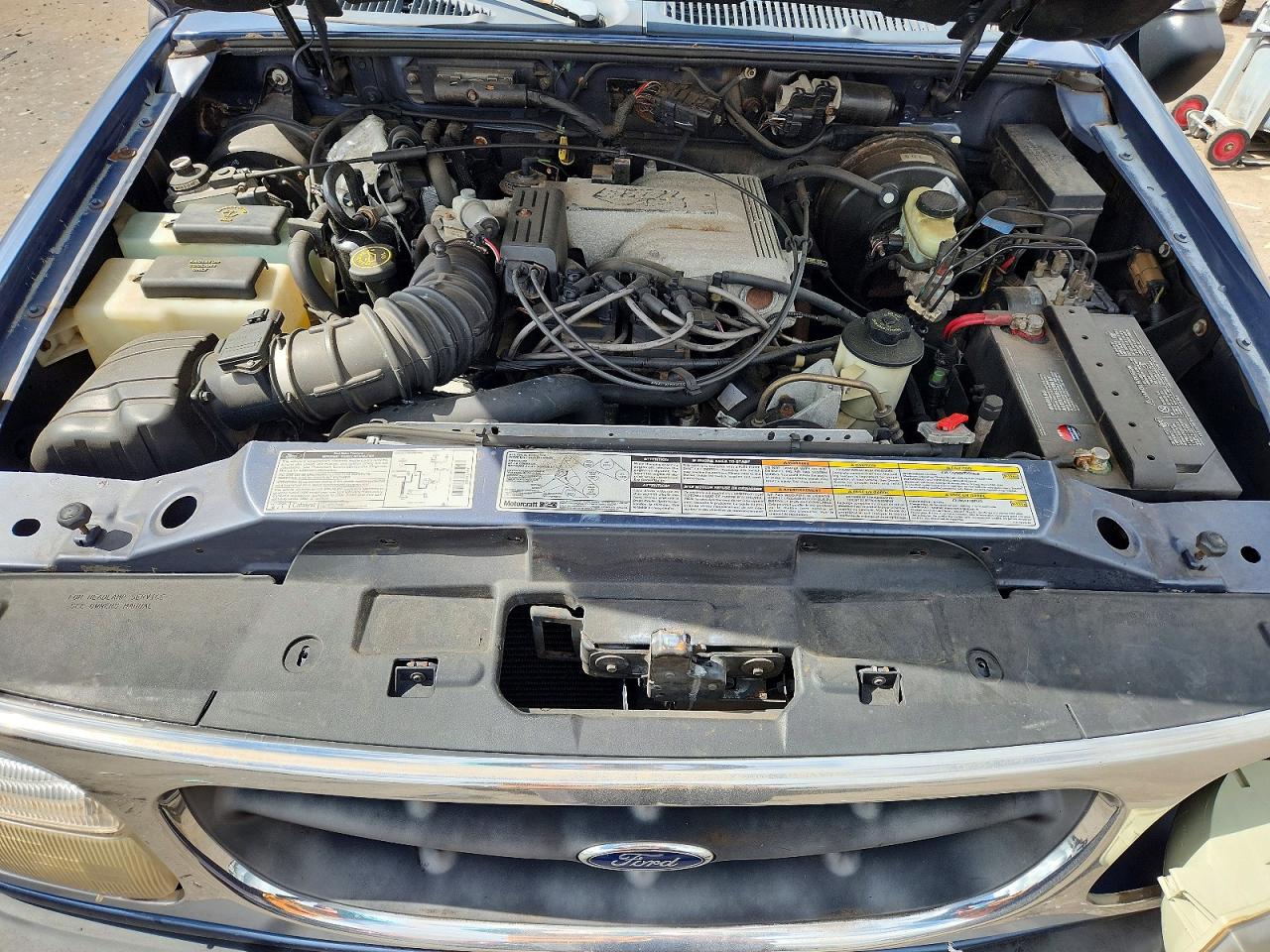 2000 Ford Explorer Xlt Blue vin: 1FMZU83P4YZC12132