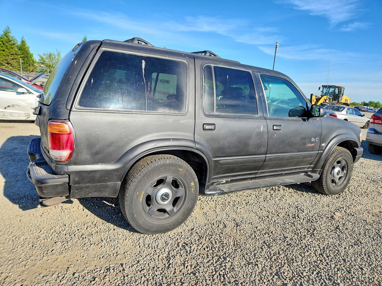 2000 Ford Explorer Limited Black vin: 1FMZU85P3YZB17641