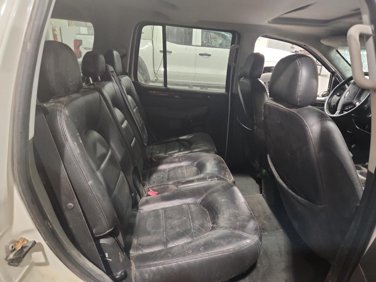 2004 Ford Explorer Limited White vin: 1FMZU85W64ZB05632