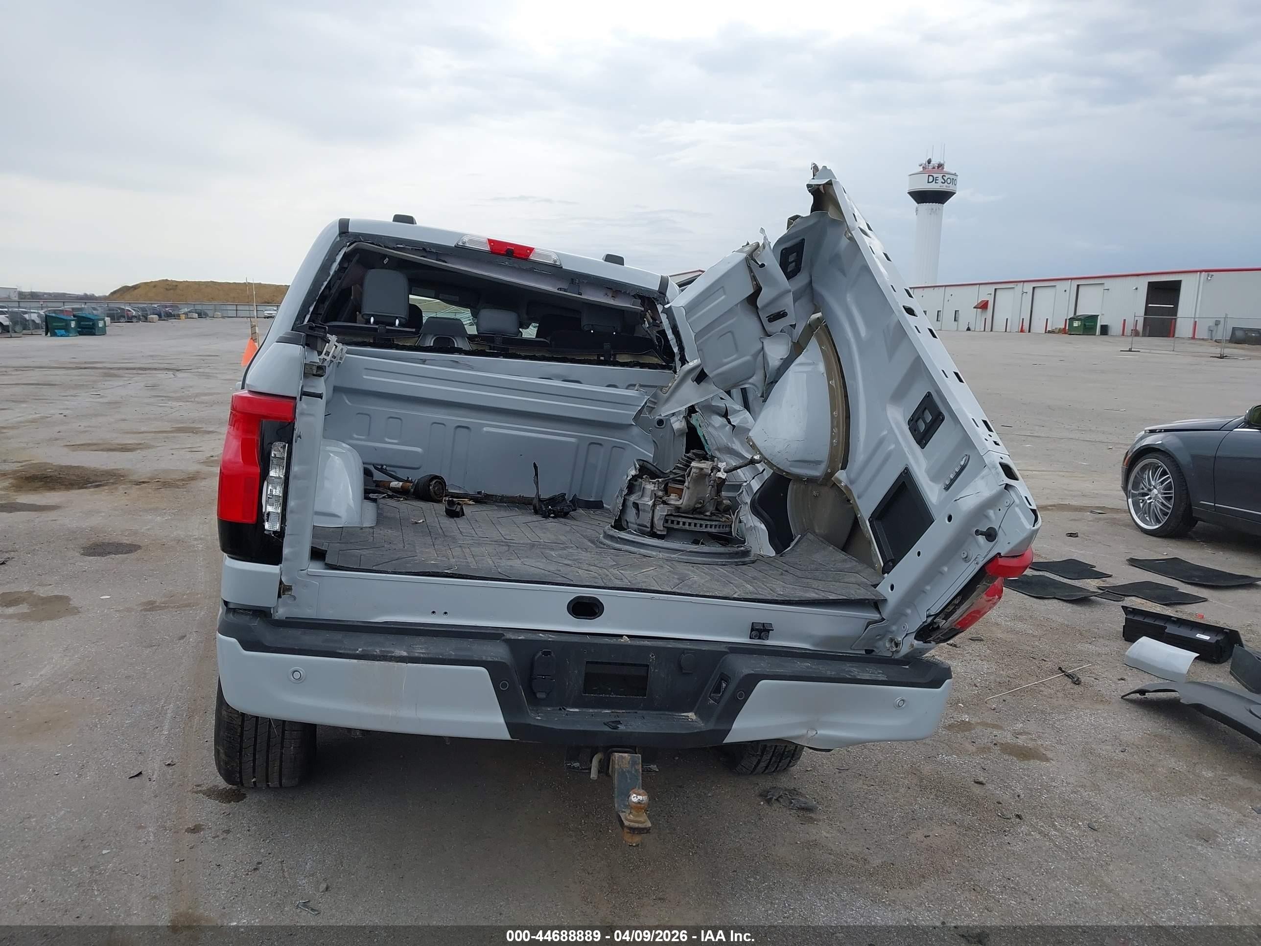 2025 Ford F-150 Lightning Flash Silver vin: 1FT6W3LU9SWG27529