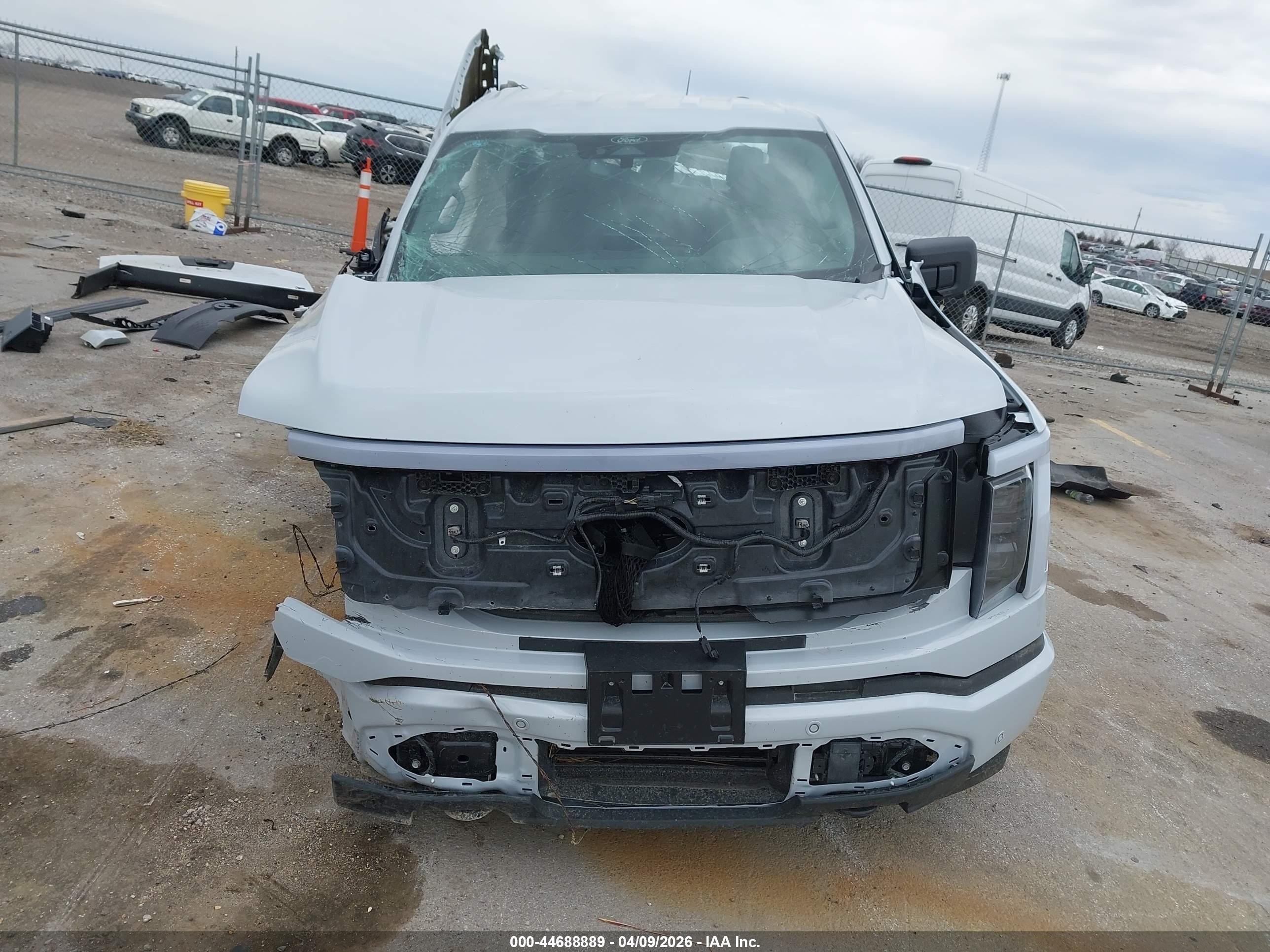 2025 Ford F-150 Lightning Flash Silver vin: 1FT6W3LU9SWG27529