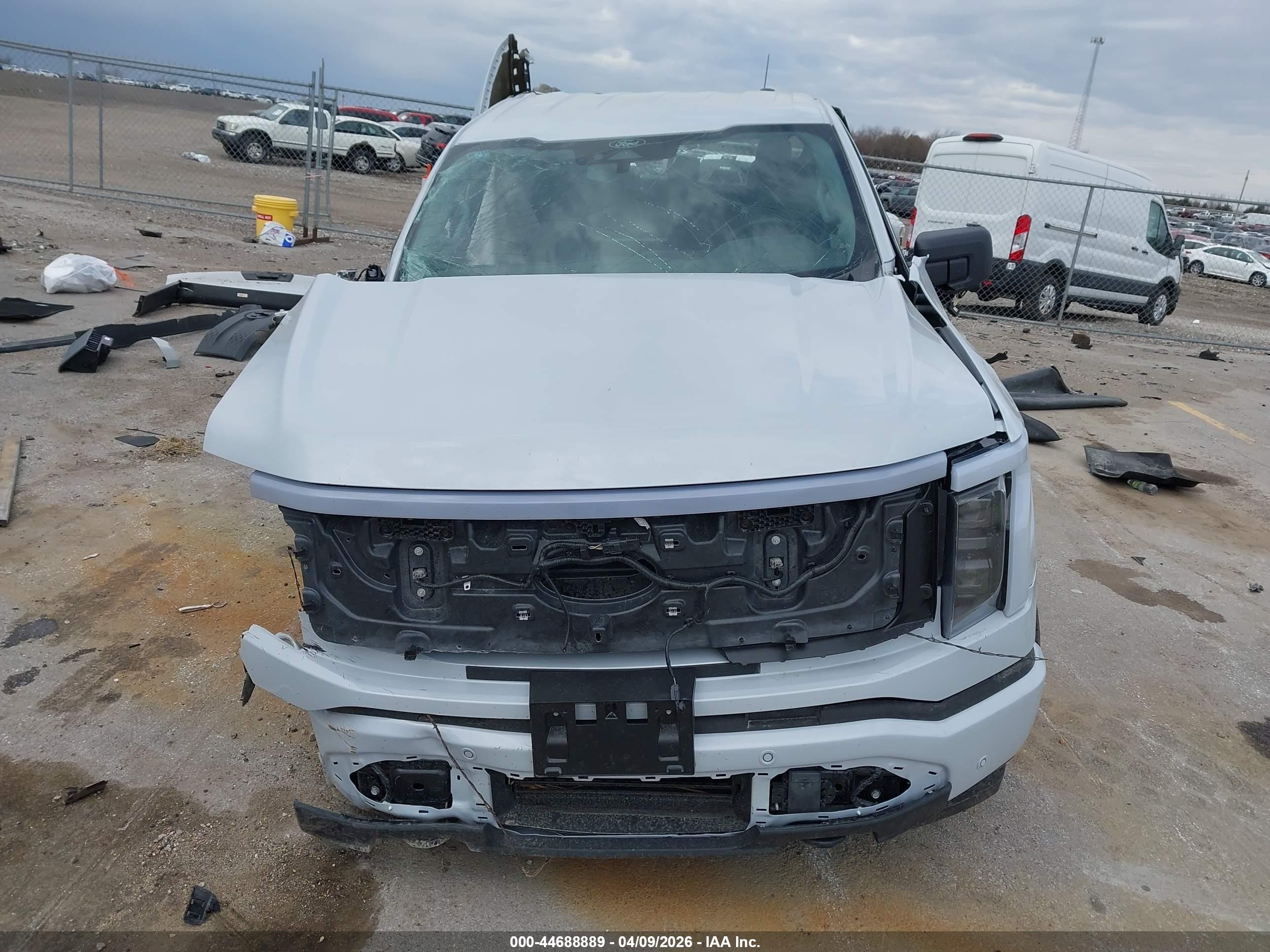 2025 Ford F-150 Lightning Flash Silver vin: 1FT6W3LU9SWG27529