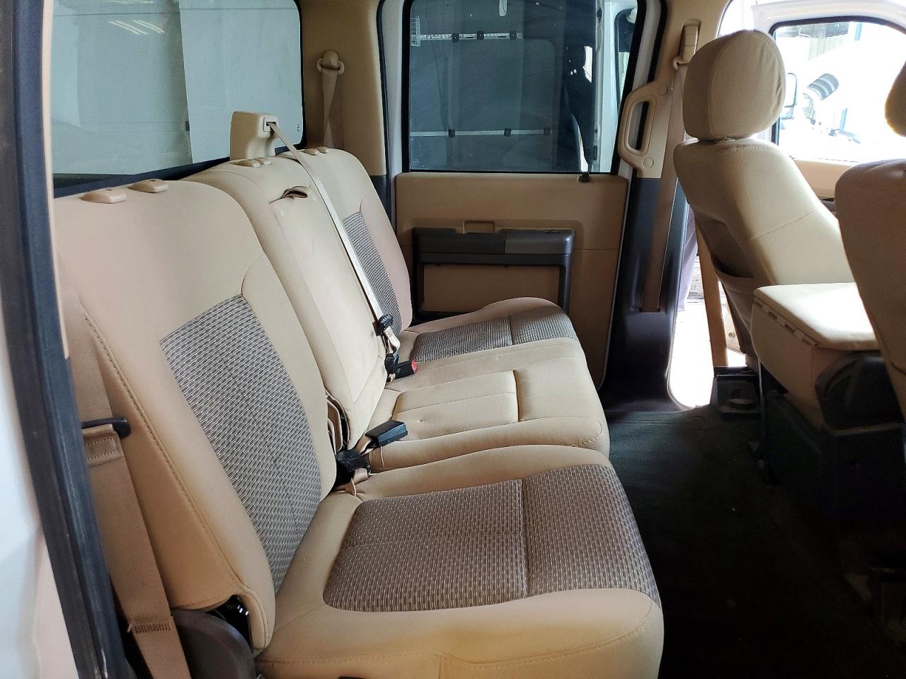 2012 Ford F250 Super Duty White vin: 1FT7W2A60CEA06349