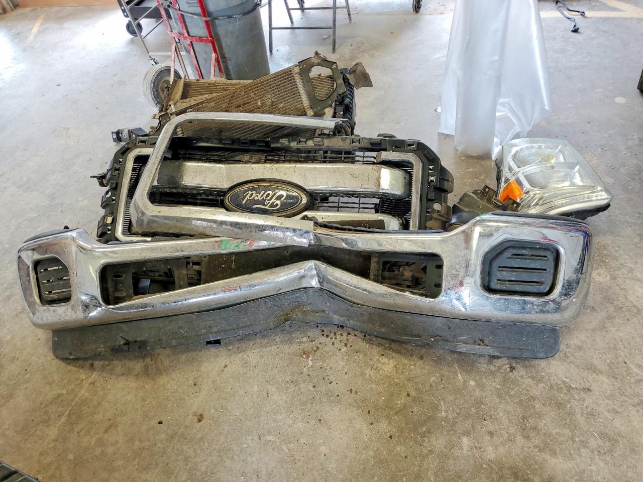 2012 Ford F250 Super Duty White vin: 1FT7W2A60CEA06349