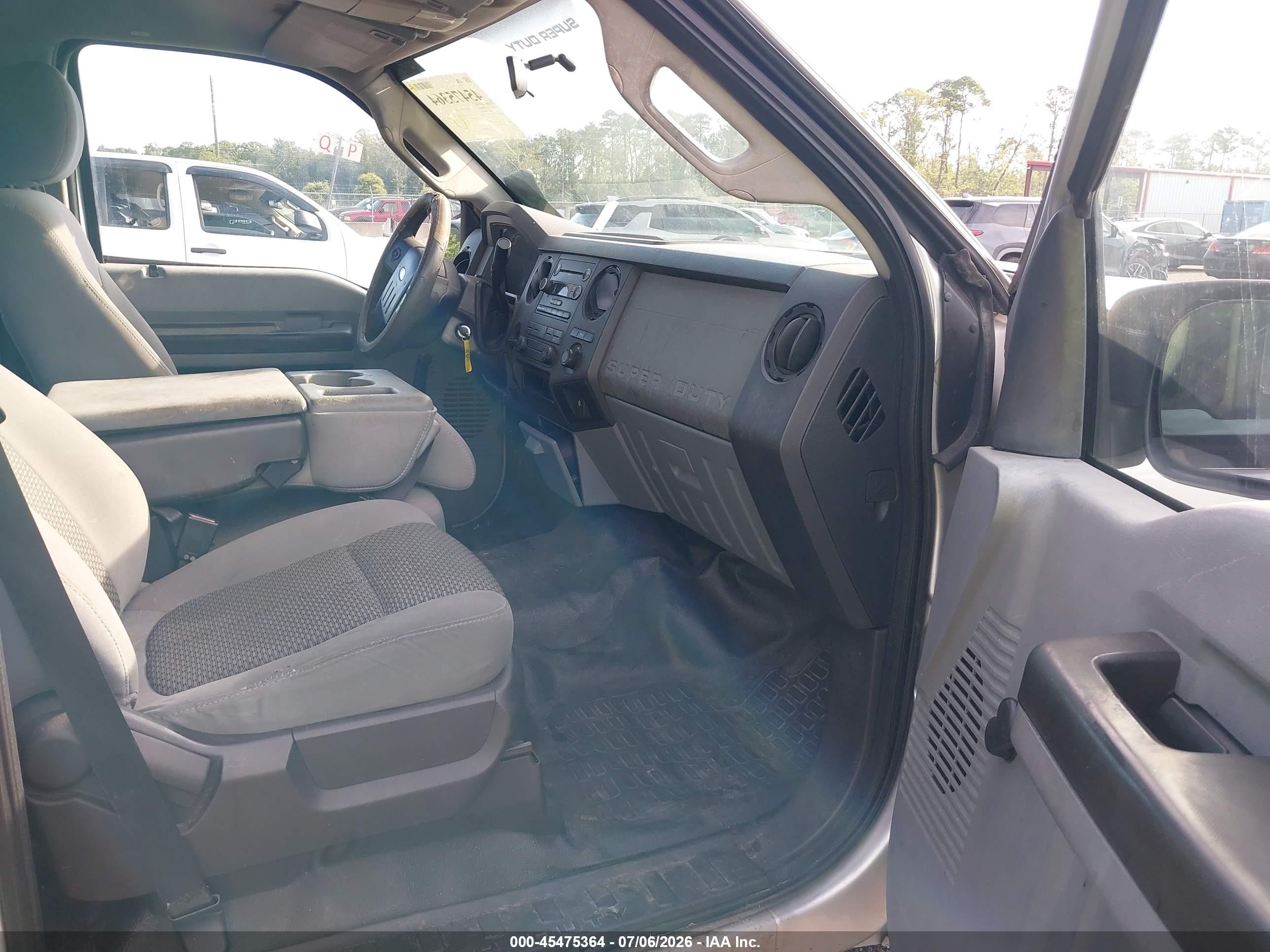 2011 Ford Super Duty F-250 Srw   Silver vin: 1FT7W2A61BEA65005