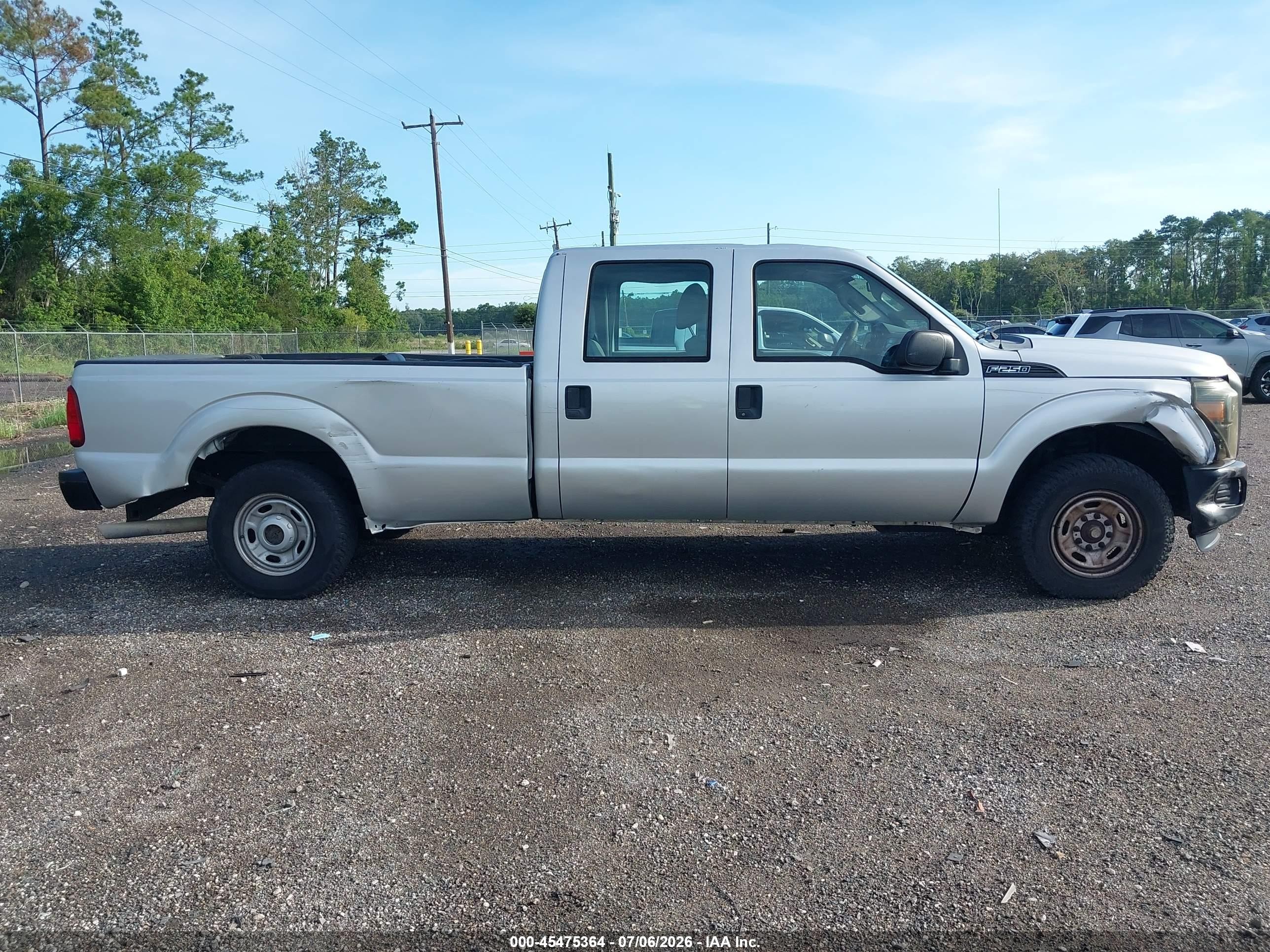 2011 Ford Super Duty F-250 Srw   Silver vin: 1FT7W2A61BEA65005