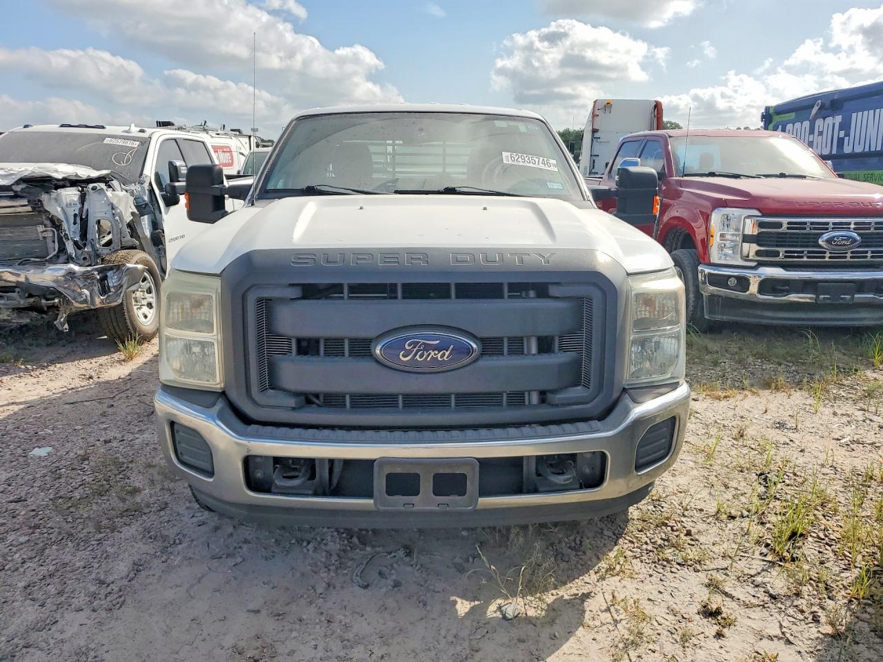 2014 Ford F250 Super Duty White vin: 1FT7W2A61EEA17458