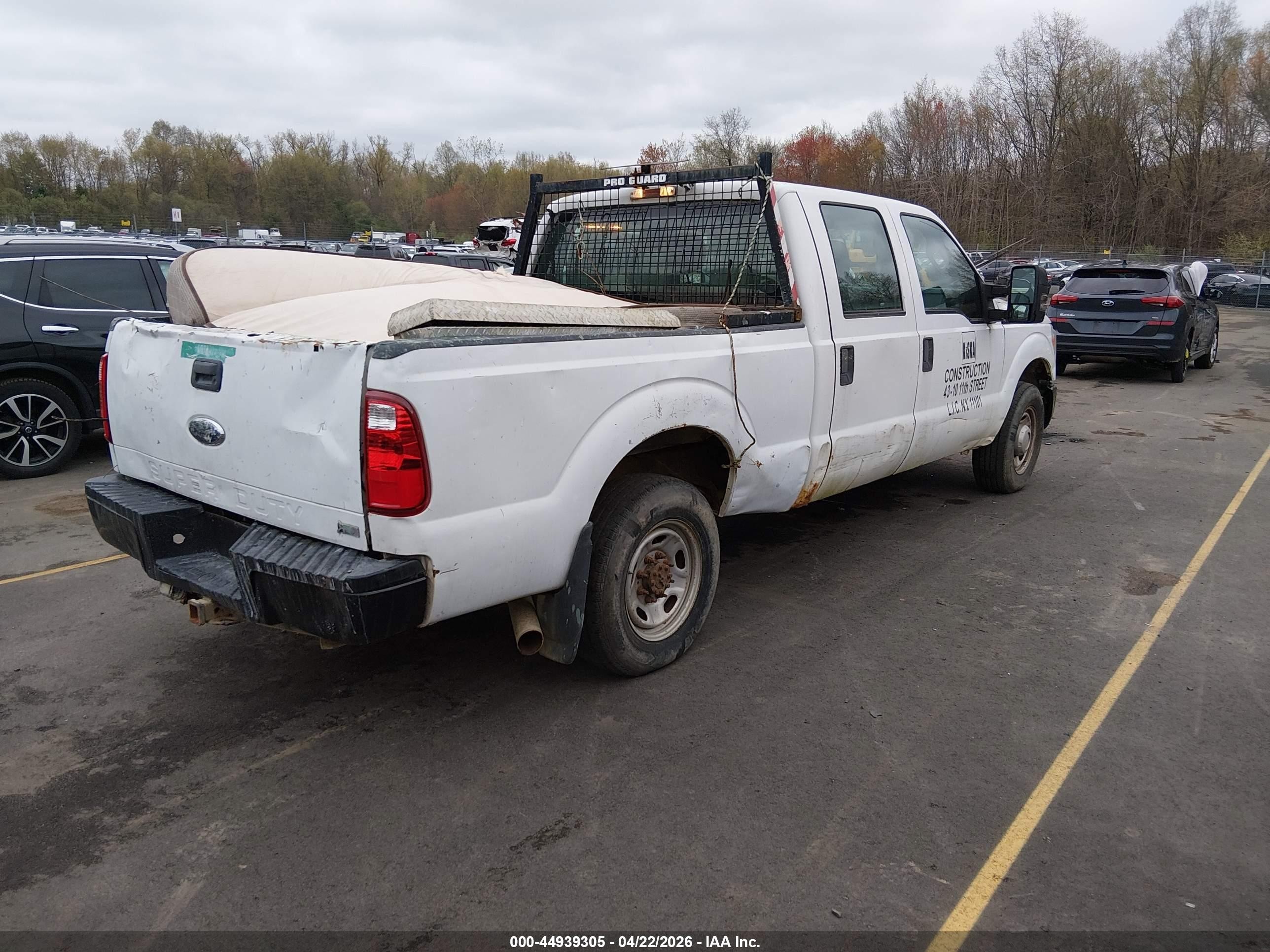 2011 Ford F-250 Xl White vin: 1FT7W2A62BEB12106