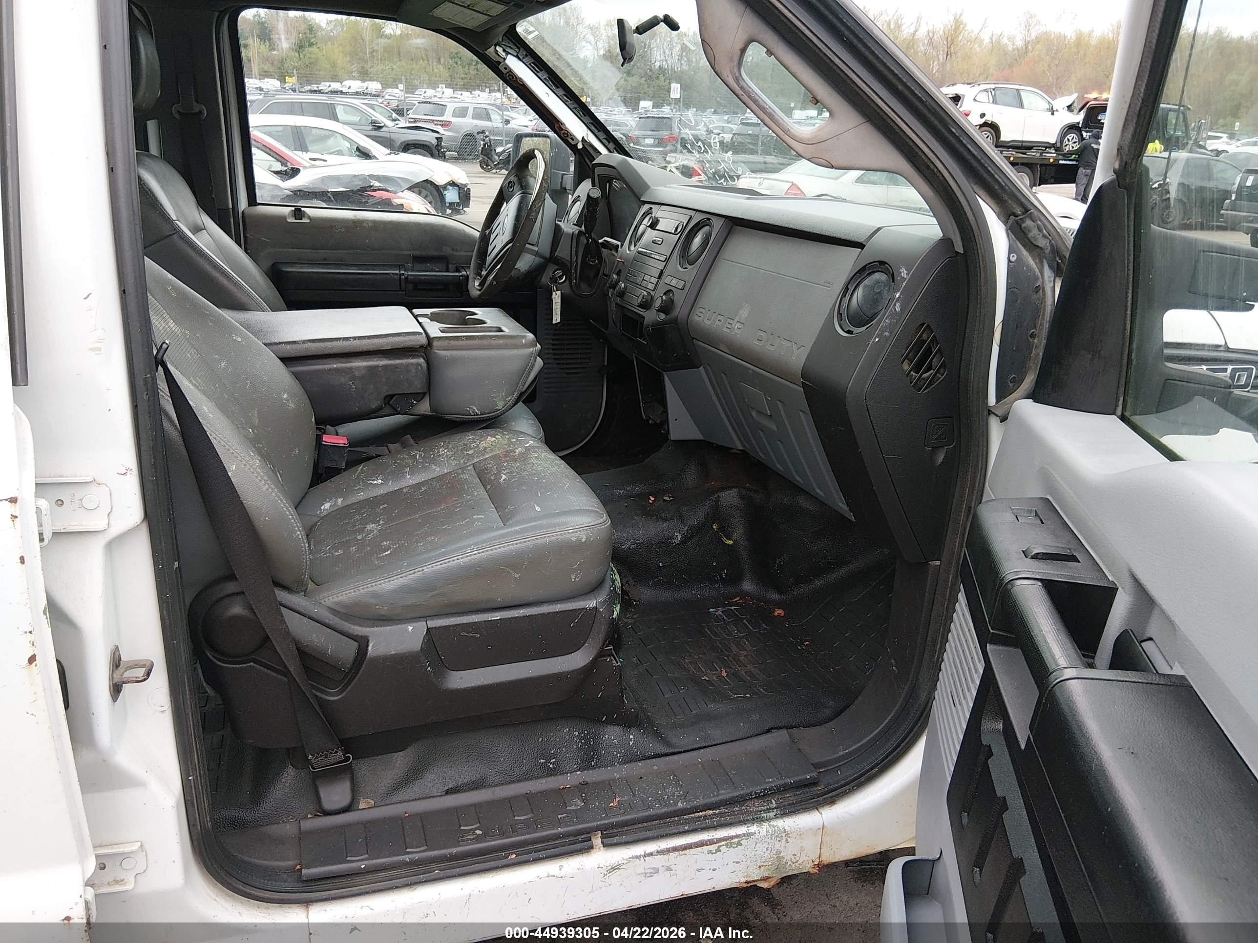 2011 Ford F-250 Xl White vin: 1FT7W2A62BEB12106