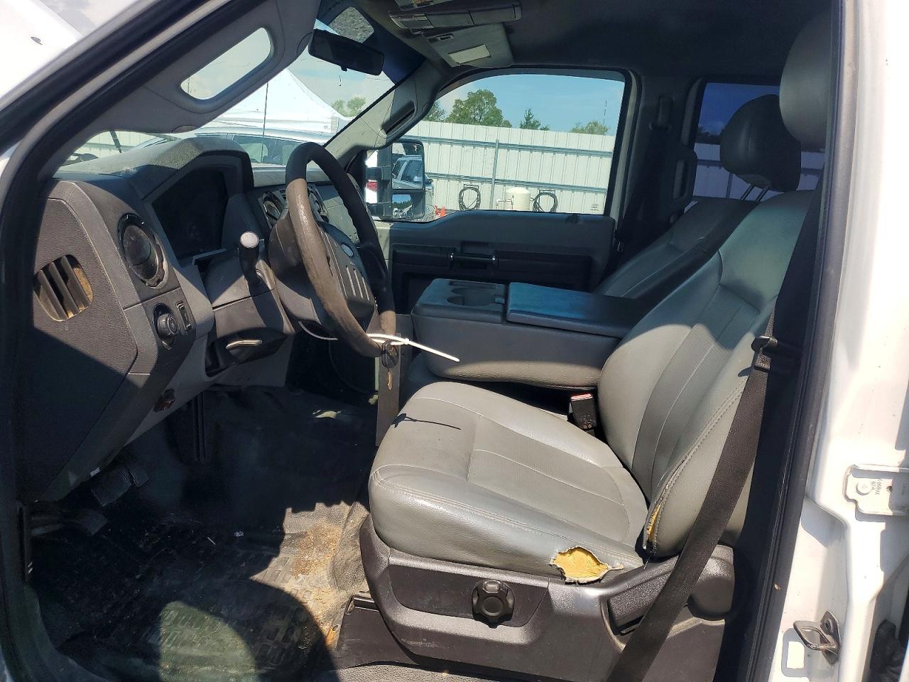2012 Ford F250 Super Duty Белый vin: 1FT7W2A62CEC24048