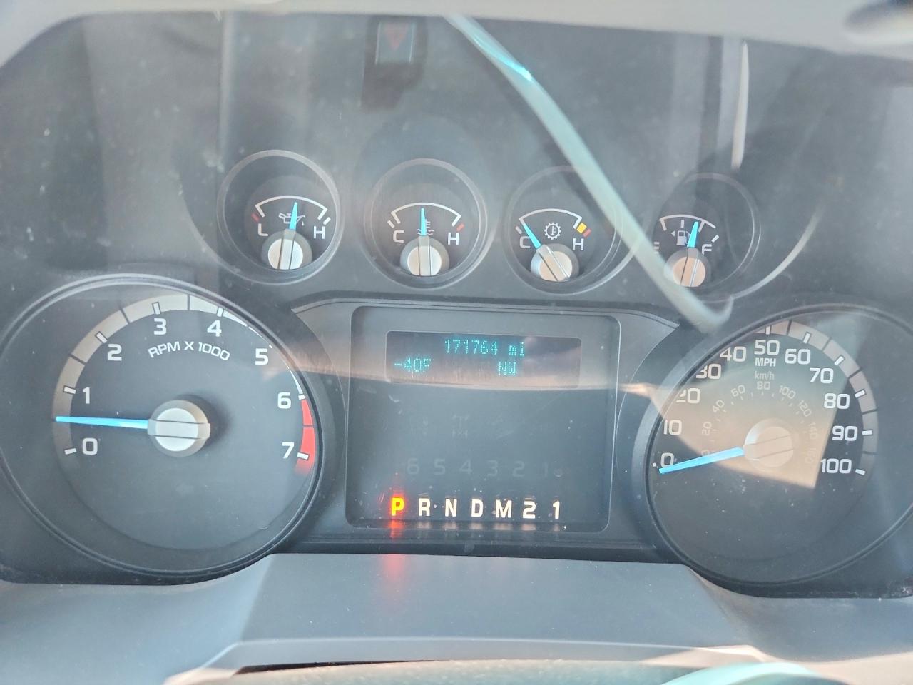 2015 Ford F250 Super Duty White vin: 1FT7W2A62FED57588