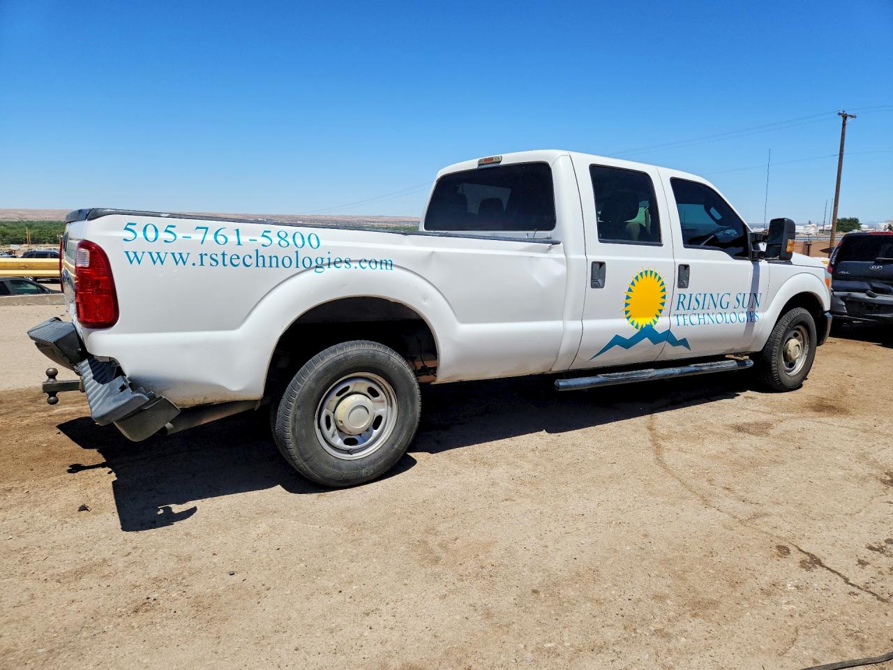 2015 Ford F250 Super Duty White vin: 1FT7W2A62FED57588