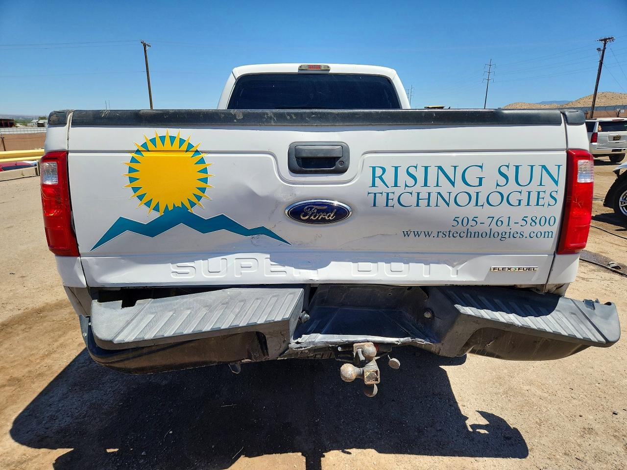 2015 Ford F250 Super Duty White vin: 1FT7W2A62FED57588