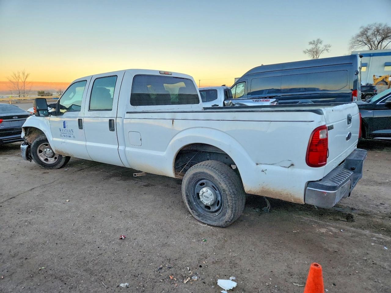 2013 Ford F250 Super Duty White vin: 1FT7W2A63DEA85582