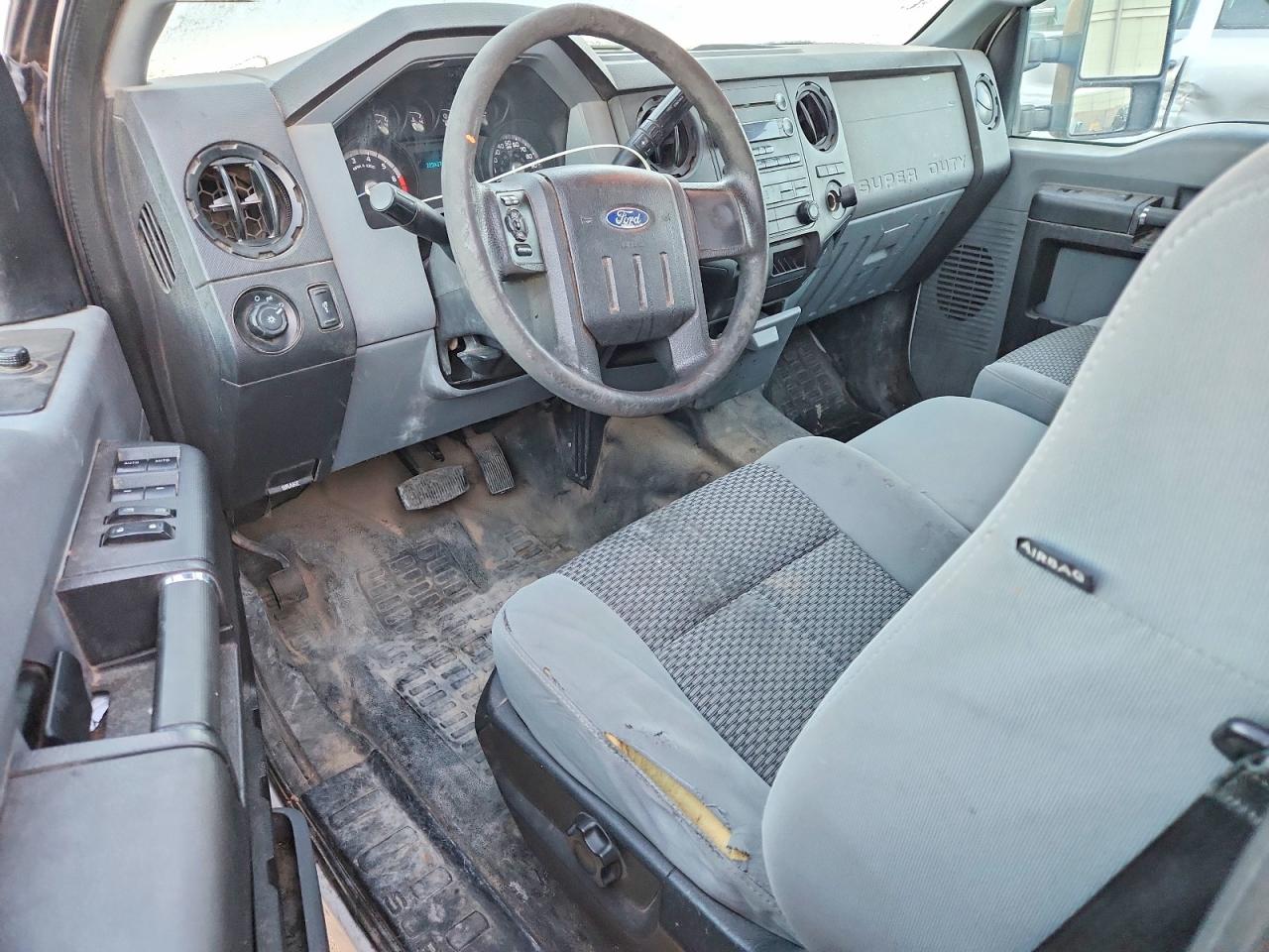 2013 Ford F250 Super Duty White vin: 1FT7W2A63DEA85582