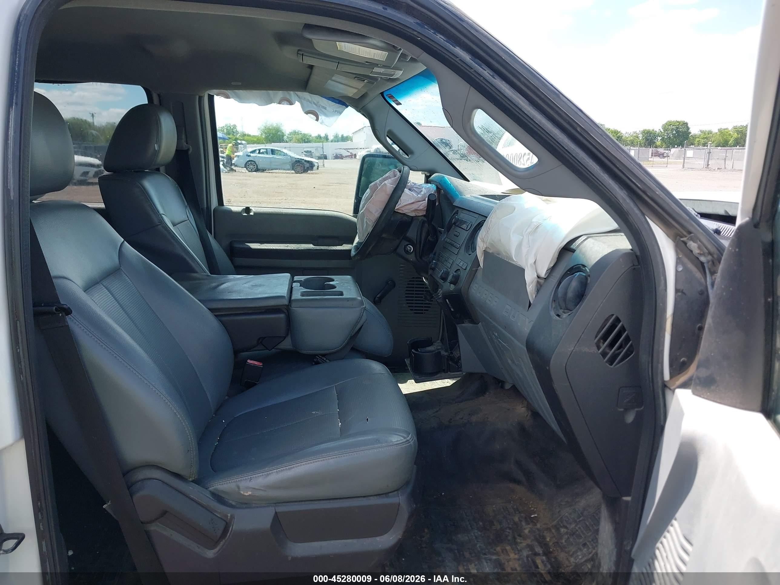 2015 Ford F-250 Xl Белый vin: 1FT7W2A63FEC08641