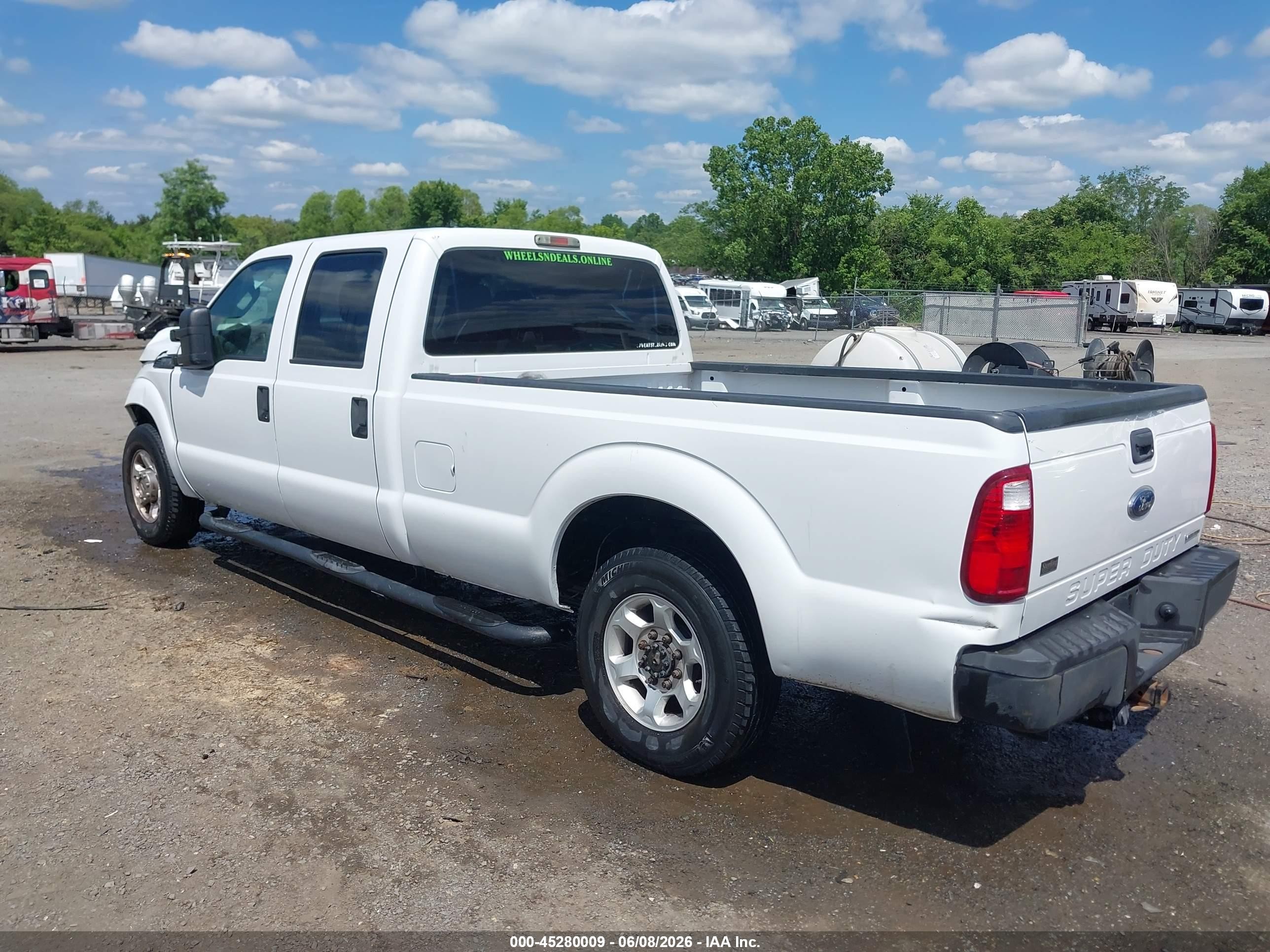 2015 Ford F-250 Xl Белый vin: 1FT7W2A63FEC08641