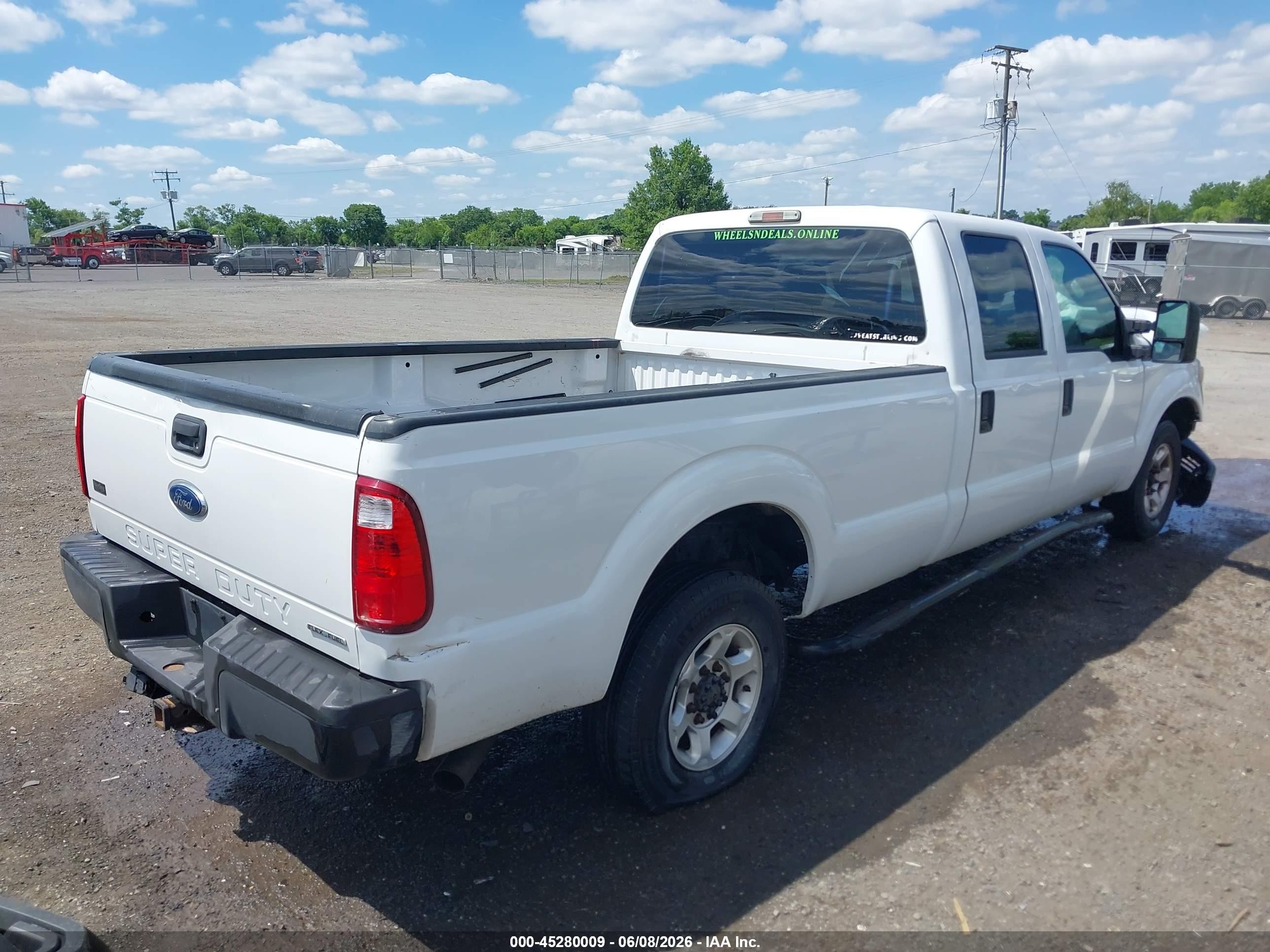 2015 Ford F-250 Xl Белый vin: 1FT7W2A63FEC08641