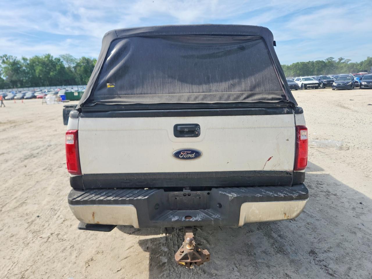 2012 Ford F250 Super Duty White vin: 1FT7W2A64CEB77153