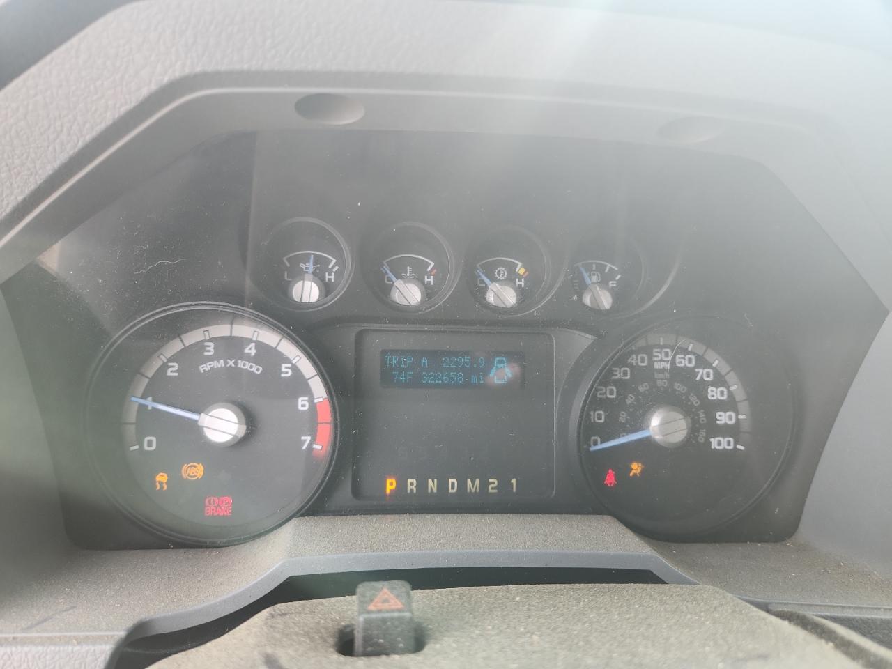 2011 Ford F250 Super Duty White vin: 1FT7W2A65BEB07465
