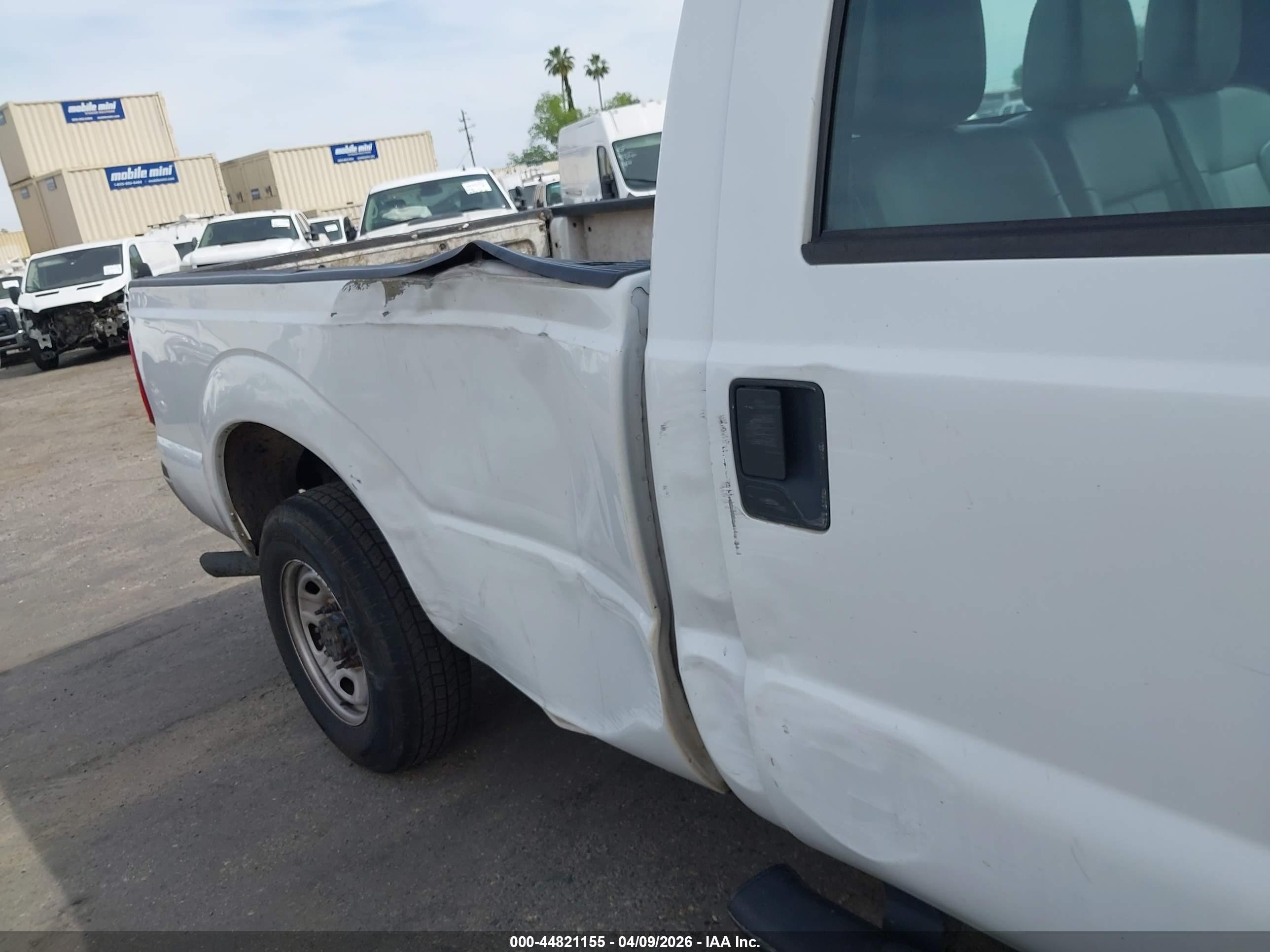 2011 Ford F-250 Xl White vin: 1FT7W2A66BEA21792