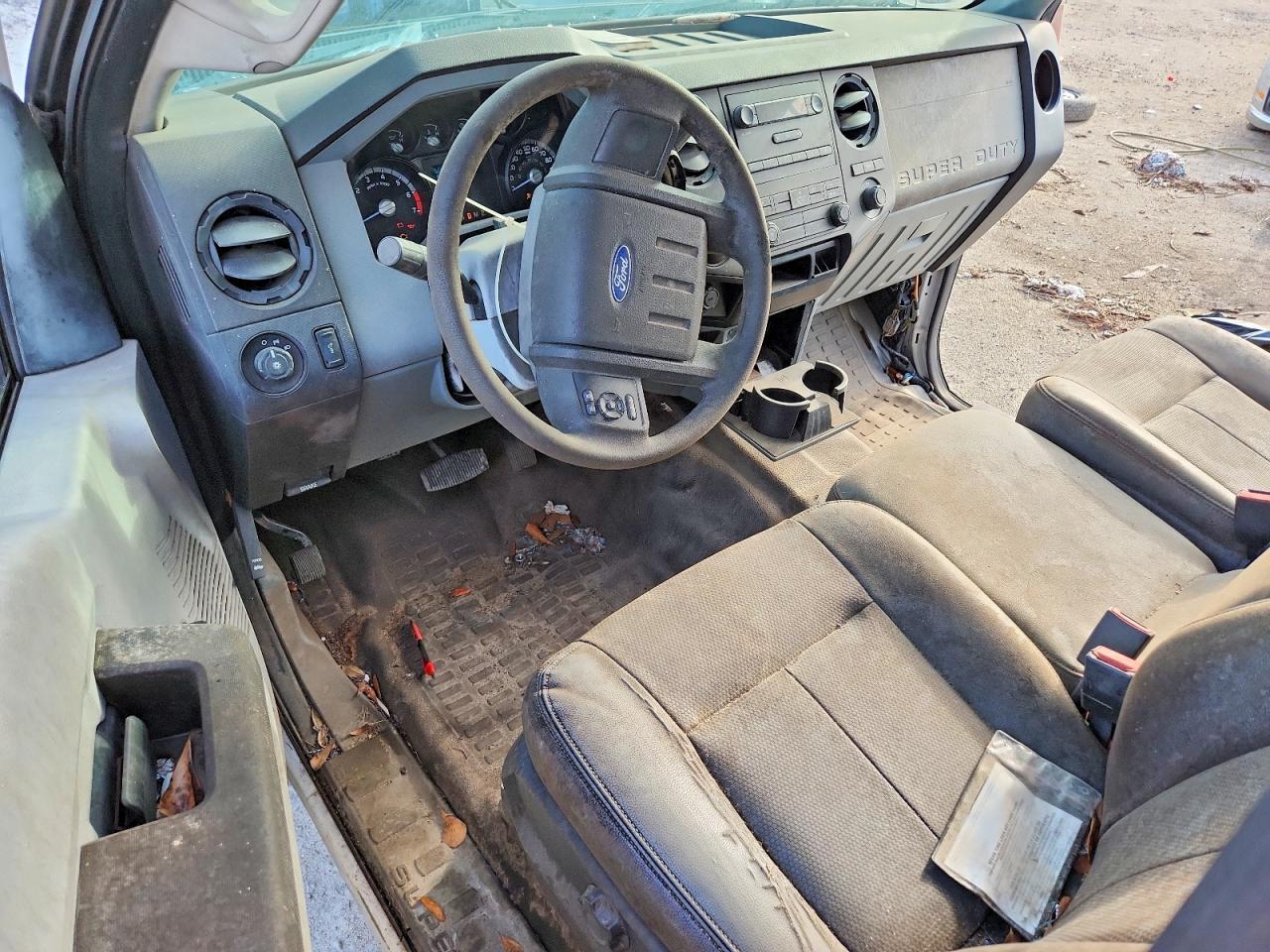 2014 Ford F250 Super Duty White vin: 1FT7W2A66EEB68487