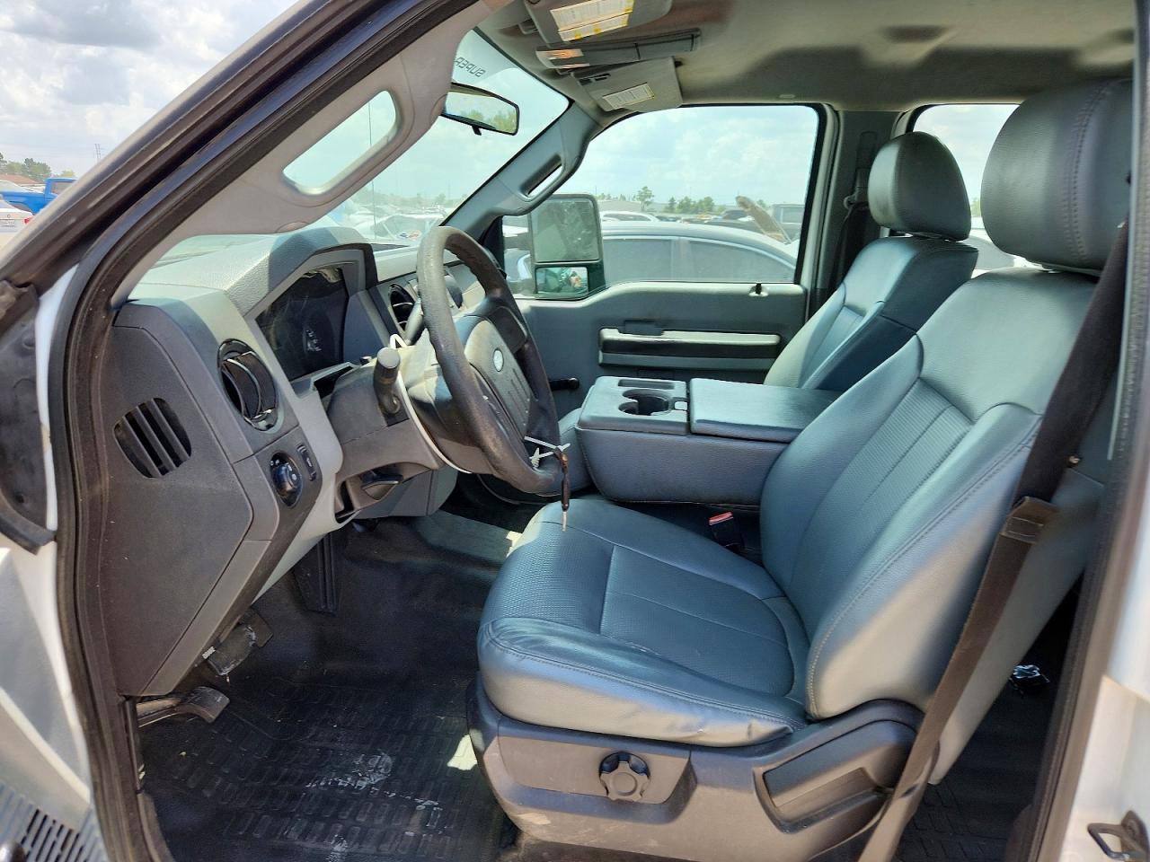 2015 Ford F250 Super Duty White vin: 1FT7W2A67FEB68547
