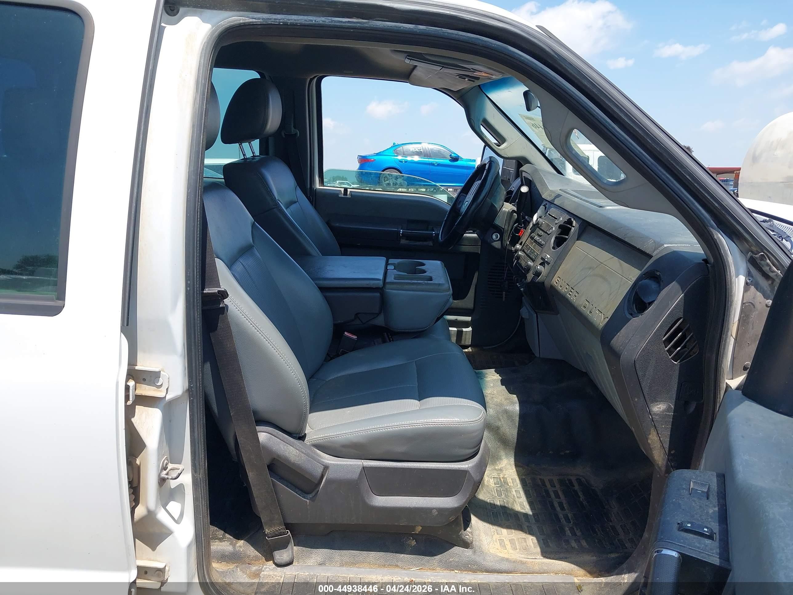 2011 Ford F-250 Xl White vin: 1FT7W2A6XBEC68684