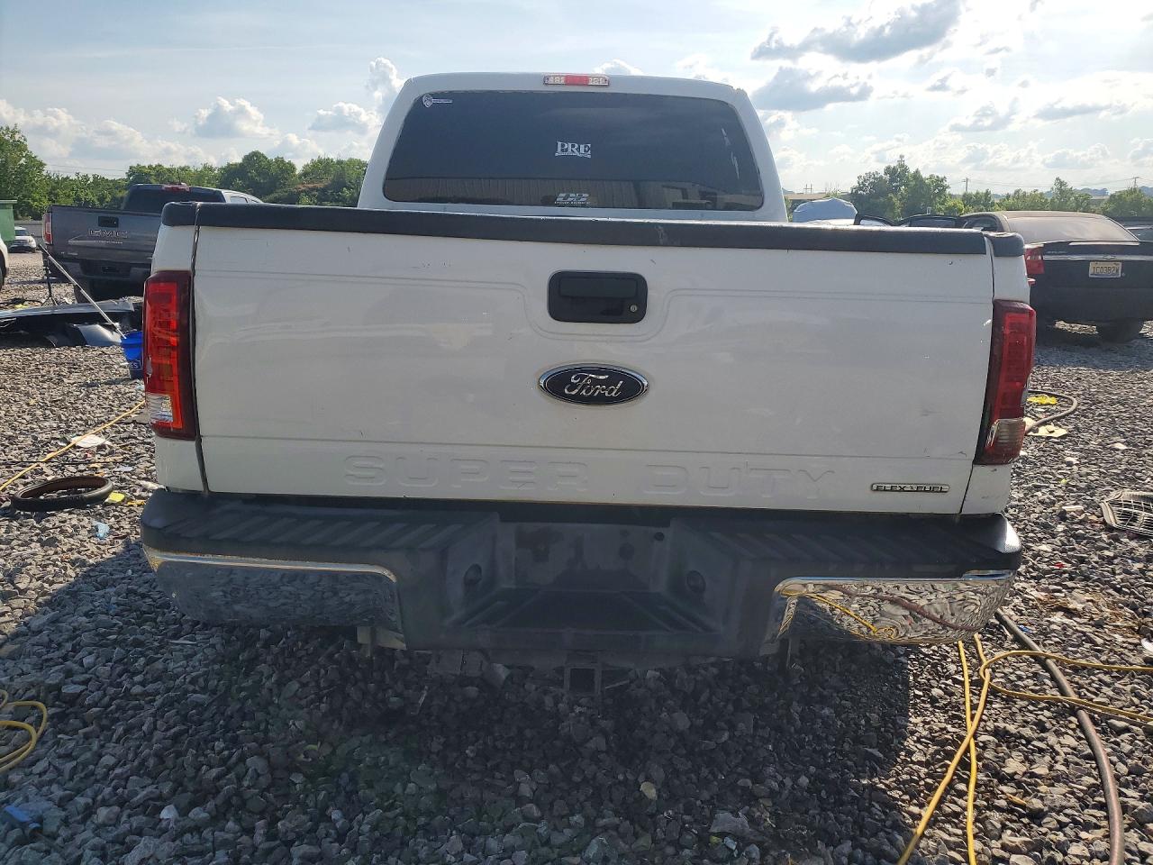 2015 Ford F250 Super Duty White vin: 1FT7W2A6XFEB45053