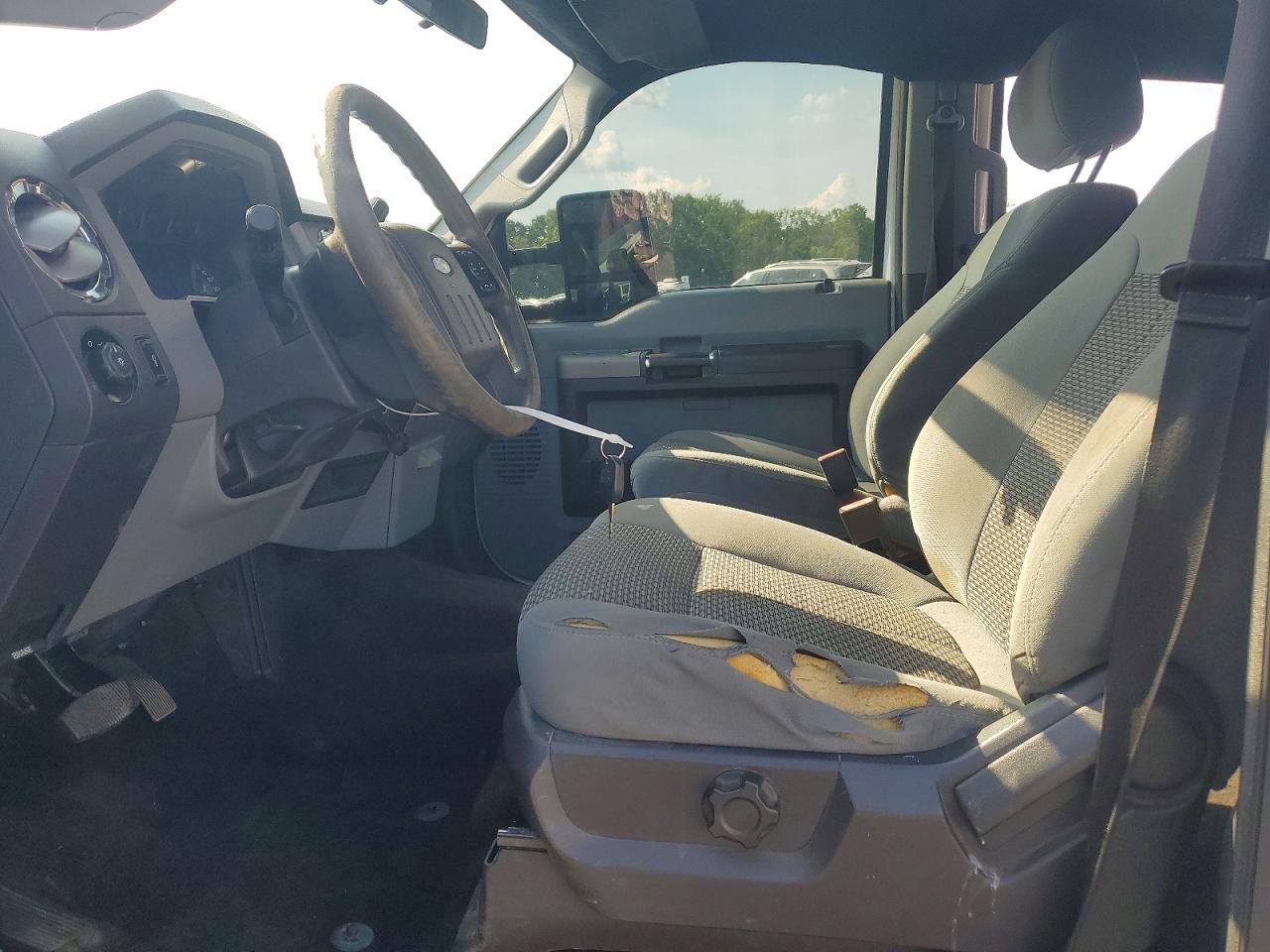 2015 Ford F250 Super Duty White vin: 1FT7W2A6XFEB45053