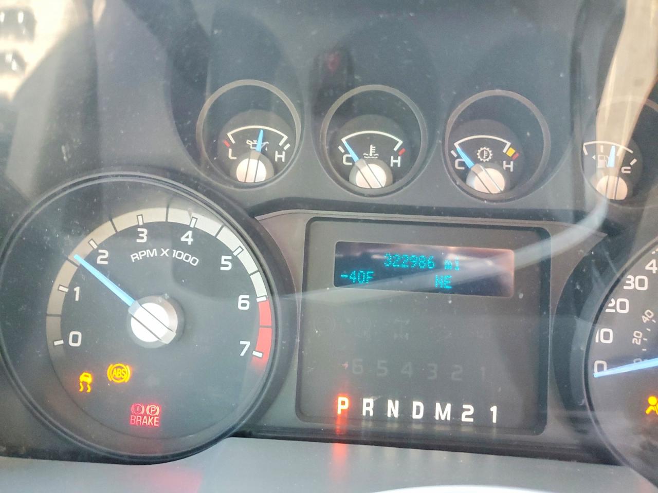 2015 Ford F250 Super Duty White vin: 1FT7W2A6XFEB45053