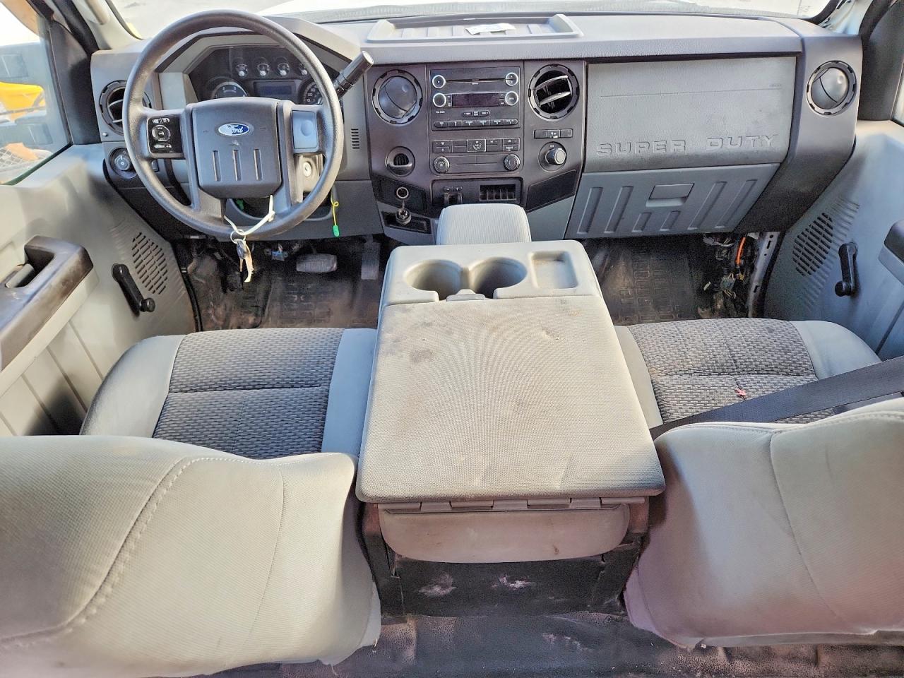 2011 Ford F250 Super Duty White vin: 1FT7W2AT0BEB73640