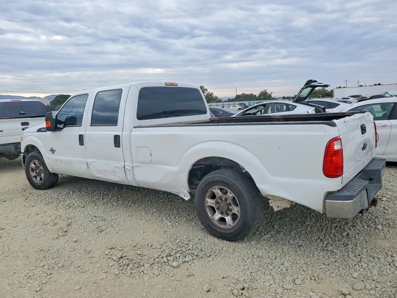 2013 Ford F250 Super Duty Белый vin: 1FT7W2AT2DEB25382