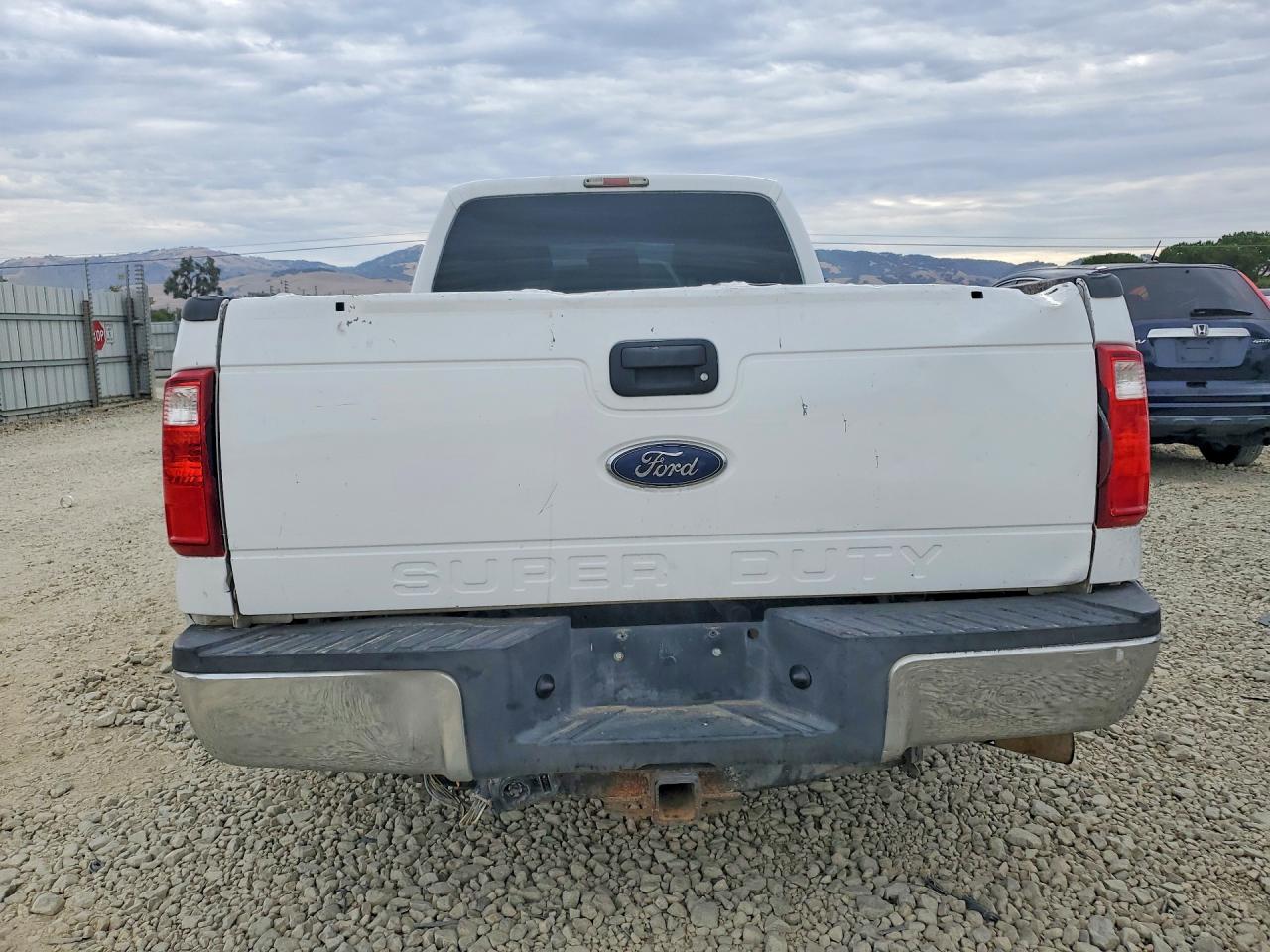 2013 Ford F250 Super Duty Белый vin: 1FT7W2AT2DEB25382