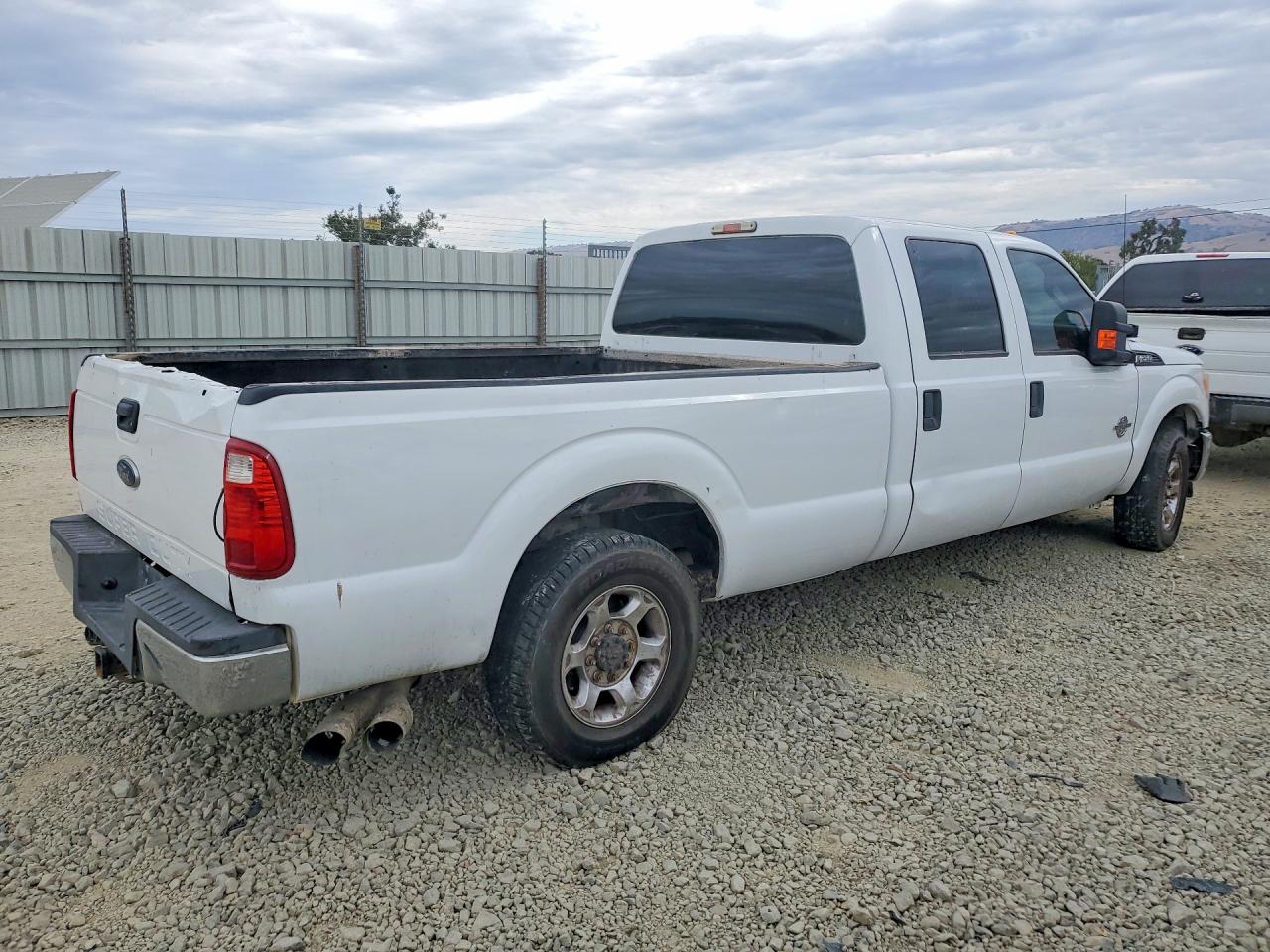 2013 Ford F250 Super Duty Белый vin: 1FT7W2AT2DEB25382