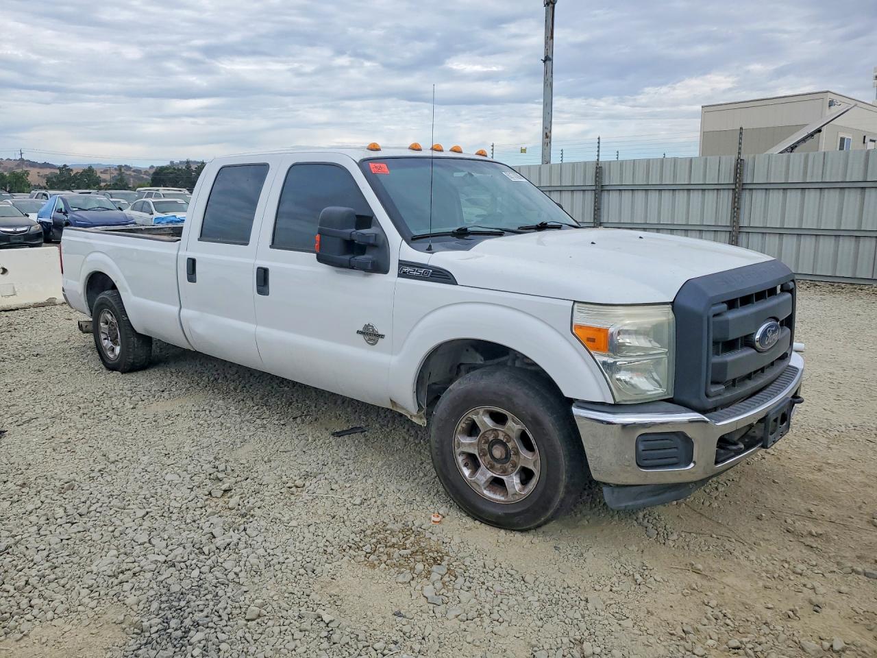 2013 Ford F250 Super Duty Белый vin: 1FT7W2AT2DEB25382