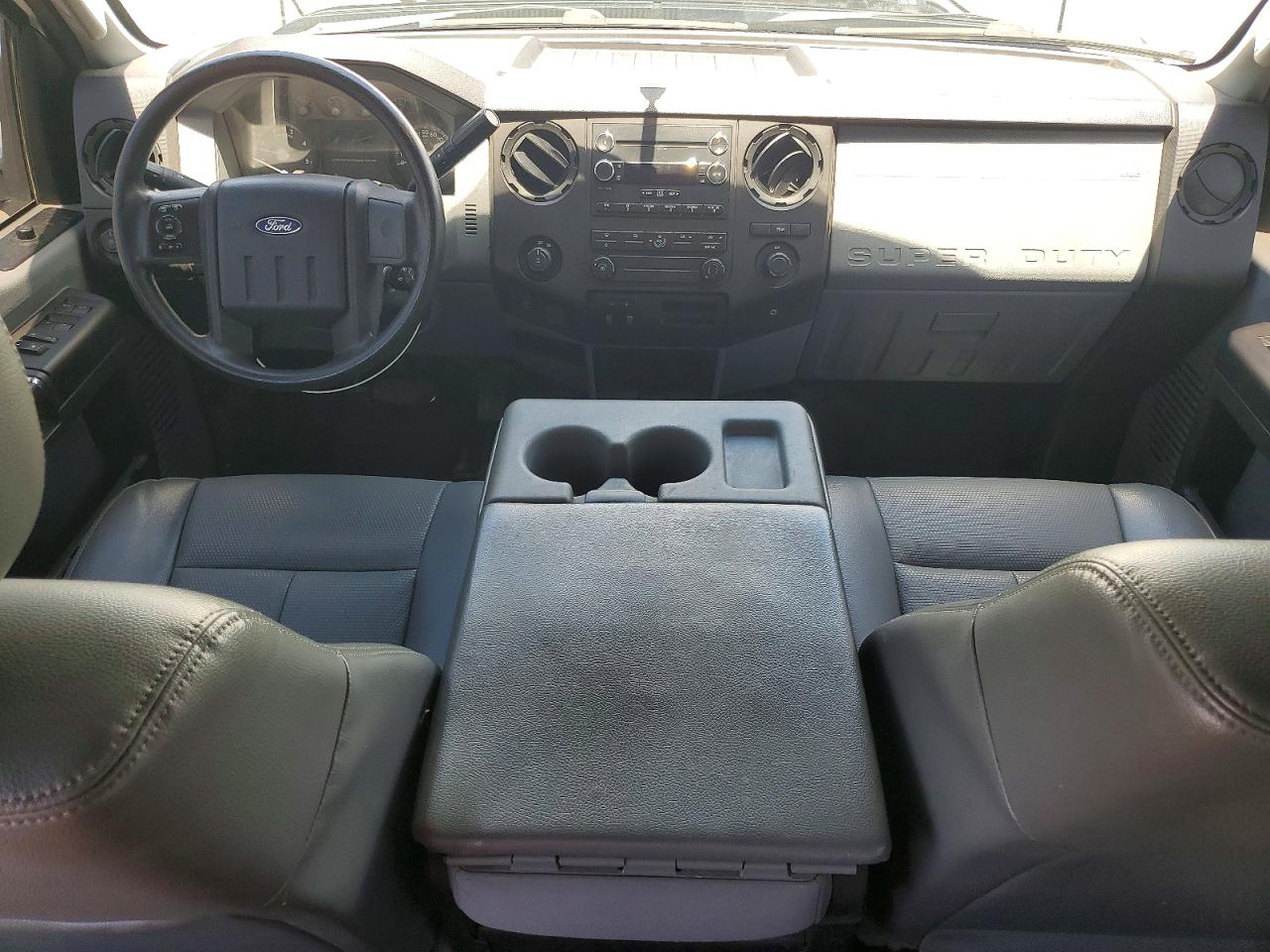 2015 Ford F250 Super Duty White vin: 1FT7W2AT4FEA70453