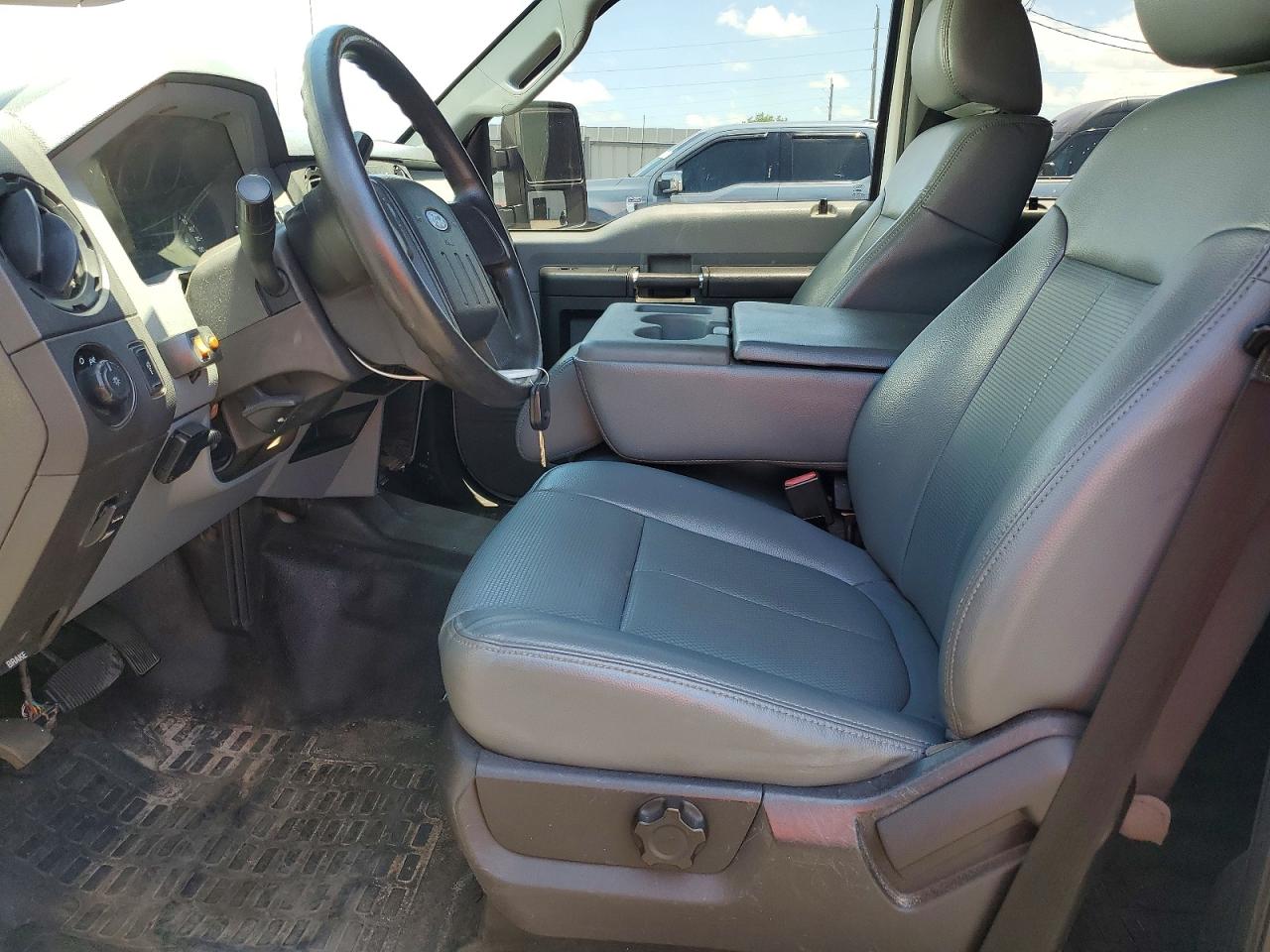 2015 Ford F250 Super Duty White vin: 1FT7W2AT4FEA70453