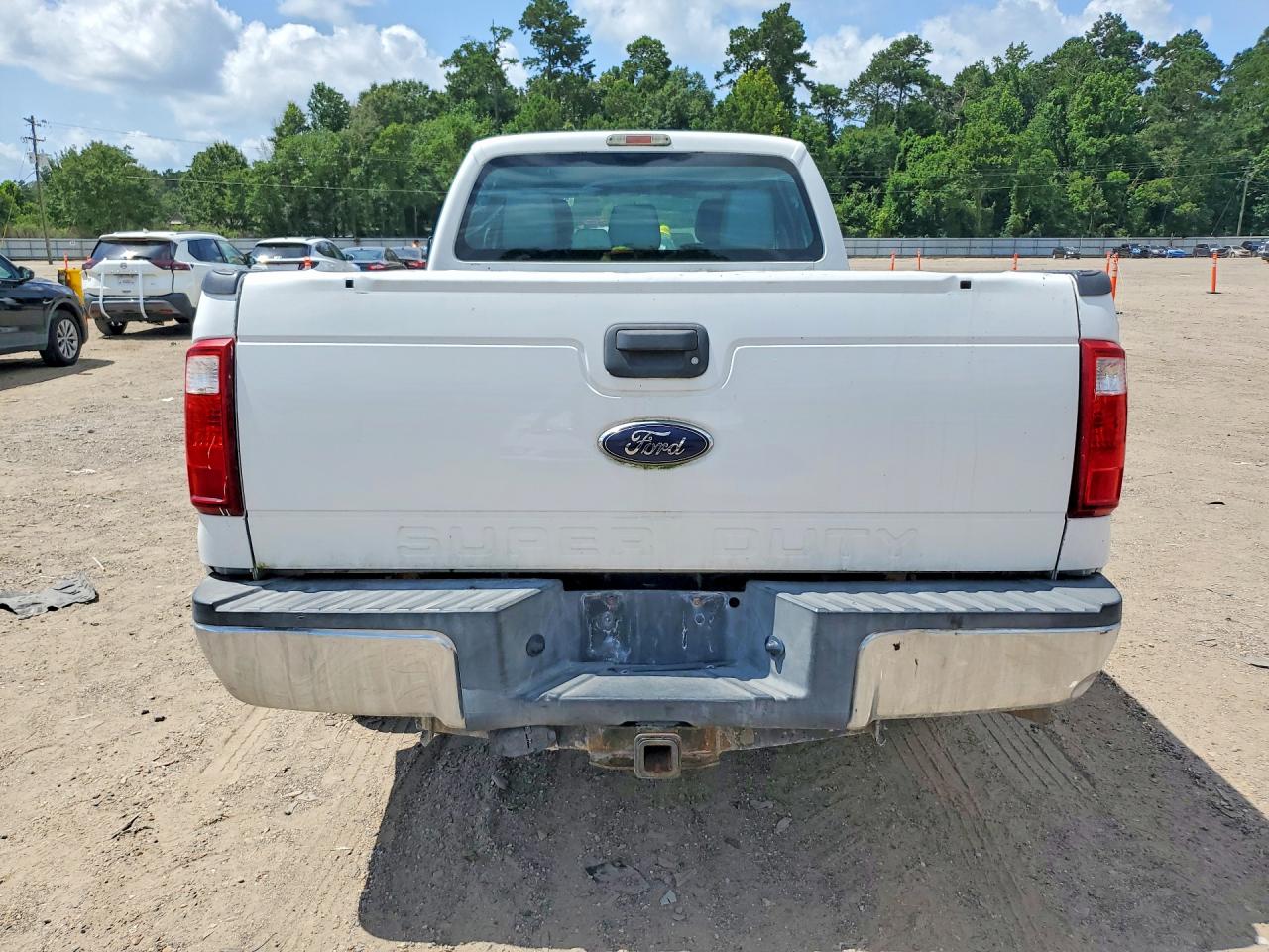 2015 Ford F250 Super Duty White vin: 1FT7W2AT5FEB39165