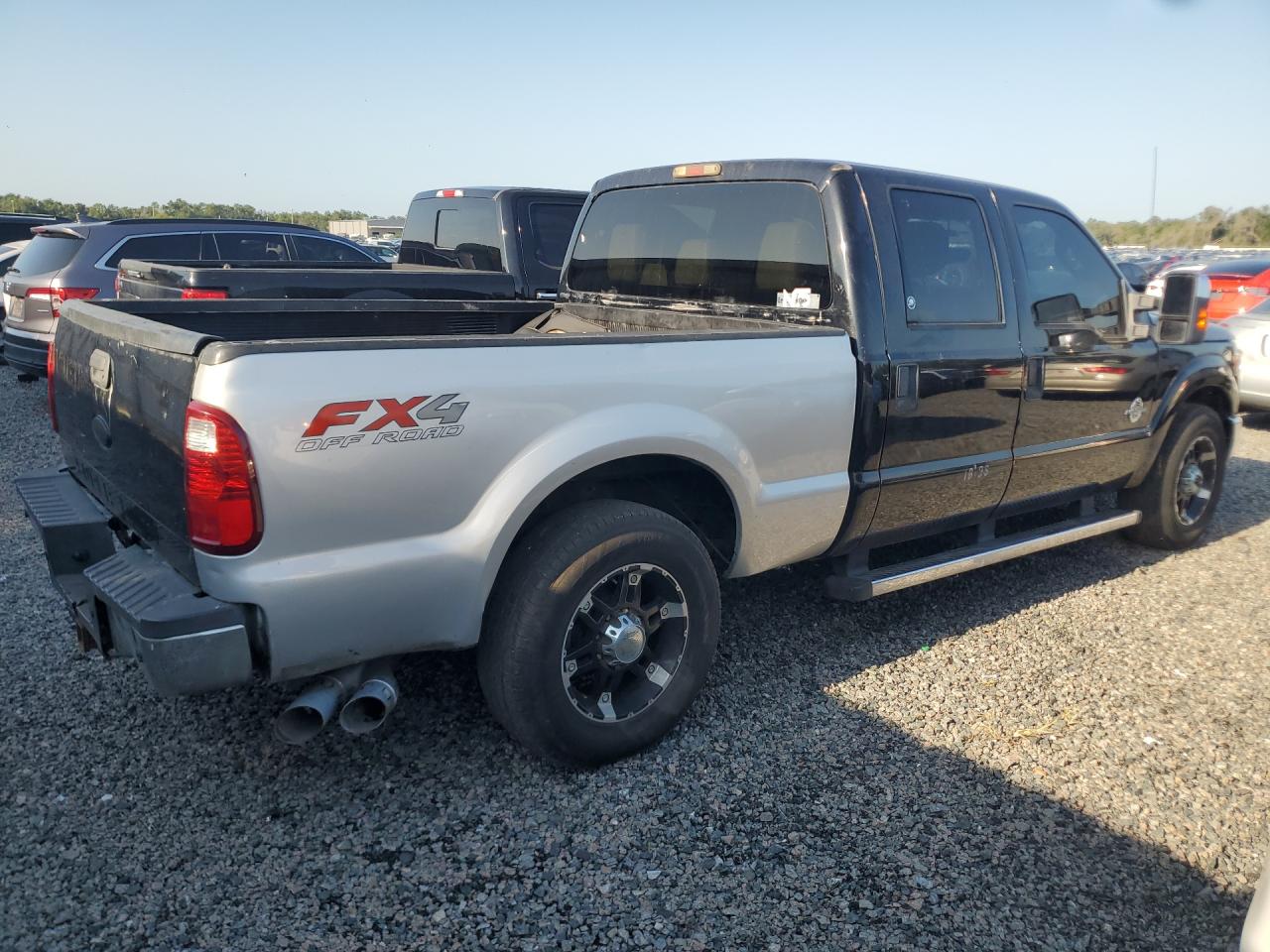 2011 Ford F250 Super Duty Двухцветный vin: 1FT7W2AT7BEC35065