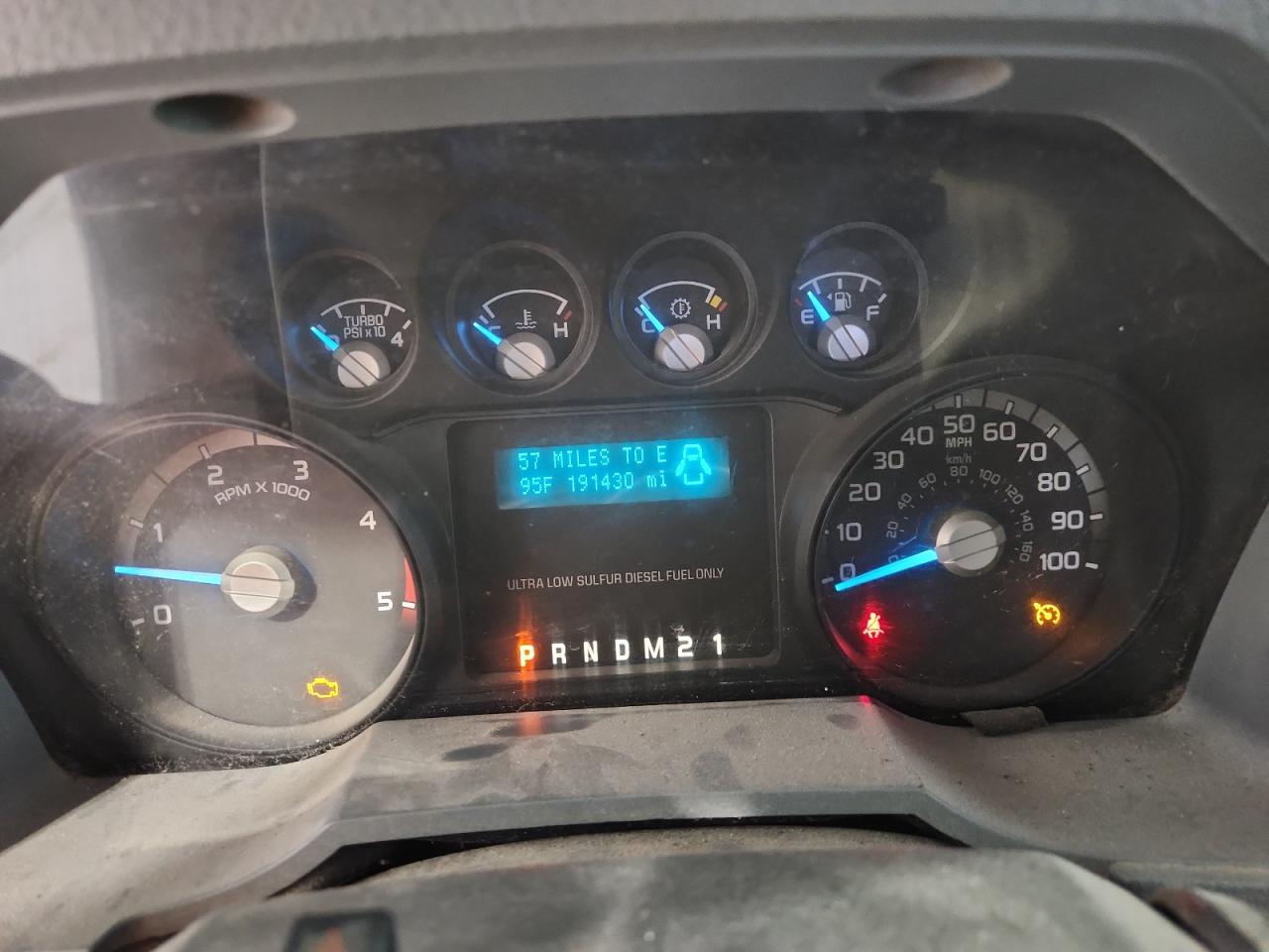 2012 Ford F250 Super Duty Белый vin: 1FT7W2AT7CEB38742 Damage: Warning Light - Engine, On, Unacceptable