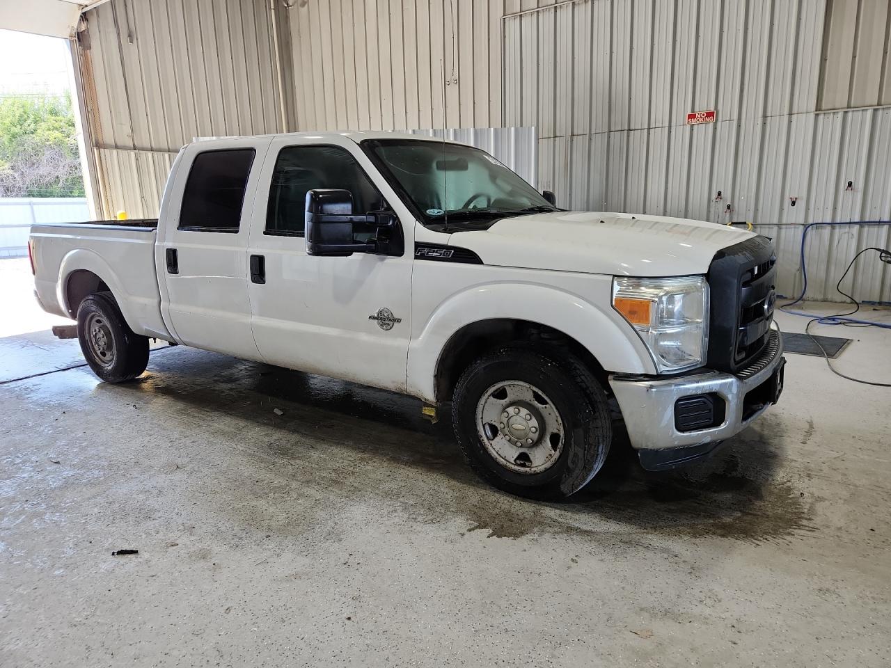 2012 Ford F250 Super Duty Белый vin: 1FT7W2AT7CEB38742 Damage: Right Running Board, Missing, Replacement Required