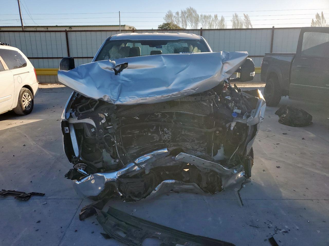 2018 Ford F250 Super Duty Silver vin: 1FT7W2ATXJEC59388