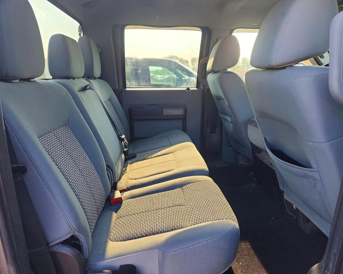 2011 Ford F250 Super Duty Серебряный vin: 1FT7W2B60BEB74151