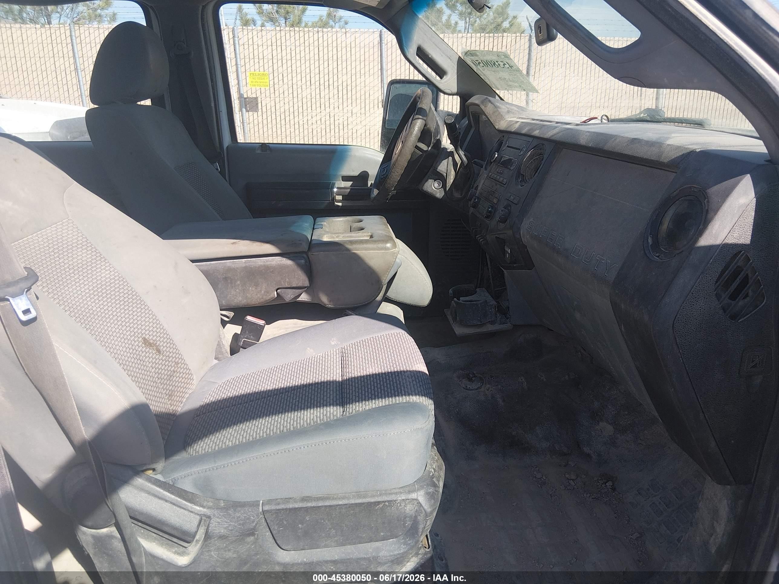 2011 Ford F-250 Xl Белый vin: 1FT7W2B60BEC69325