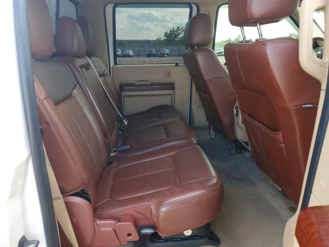 2012 Ford F250 Super Duty White vin: 1FT7W2B60CEC91391