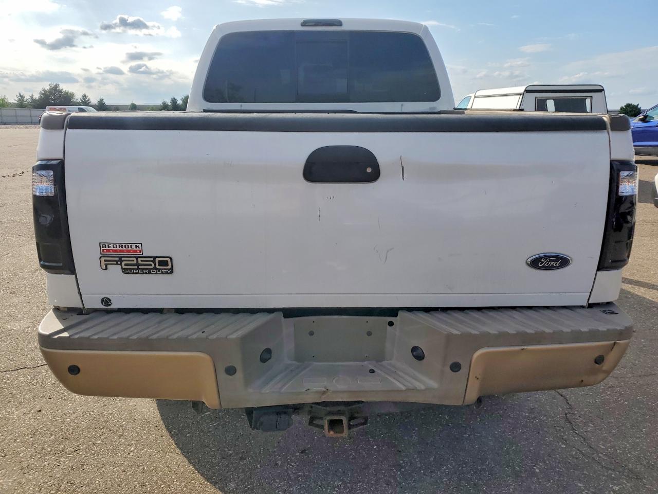 2012 Ford F250 Super Duty White vin: 1FT7W2B60CEC91391