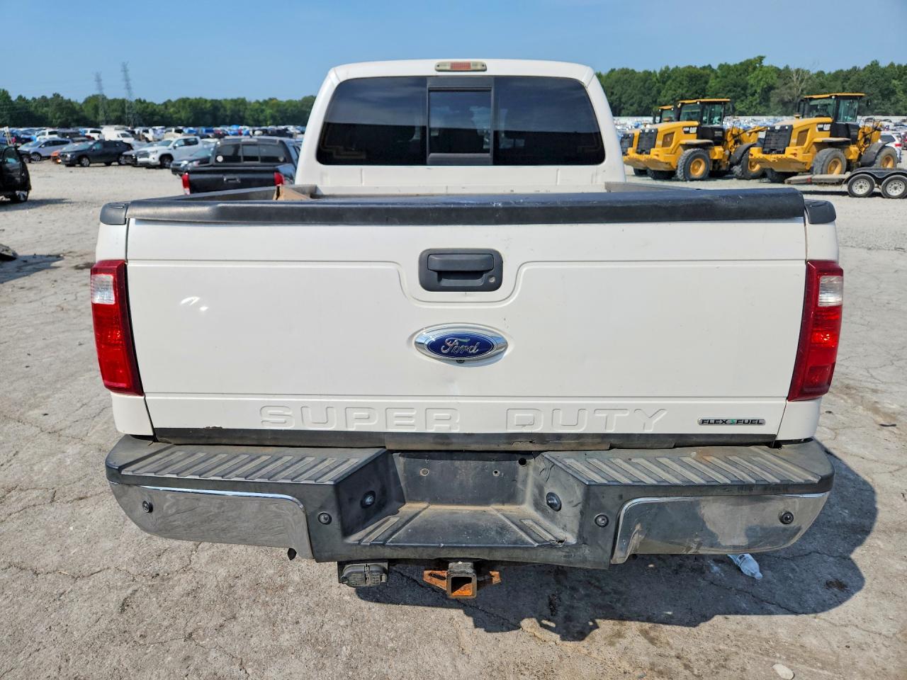 2015 Ford F250 Super Duty White vin: 1FT7W2B60FEB66346